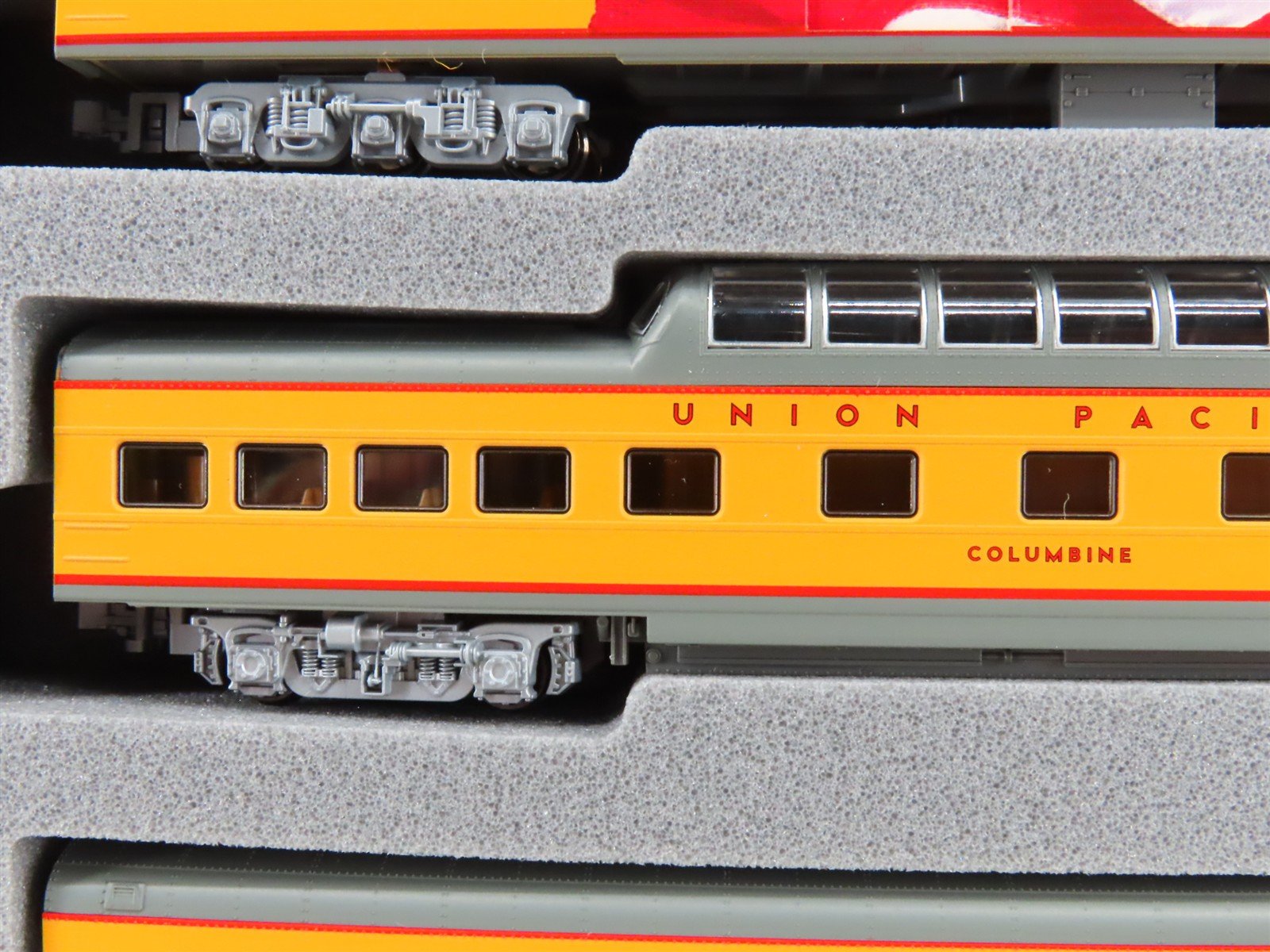N Scale KATO 106-086 UP Union Pacific Excursion Train Passenger 7-Car Set