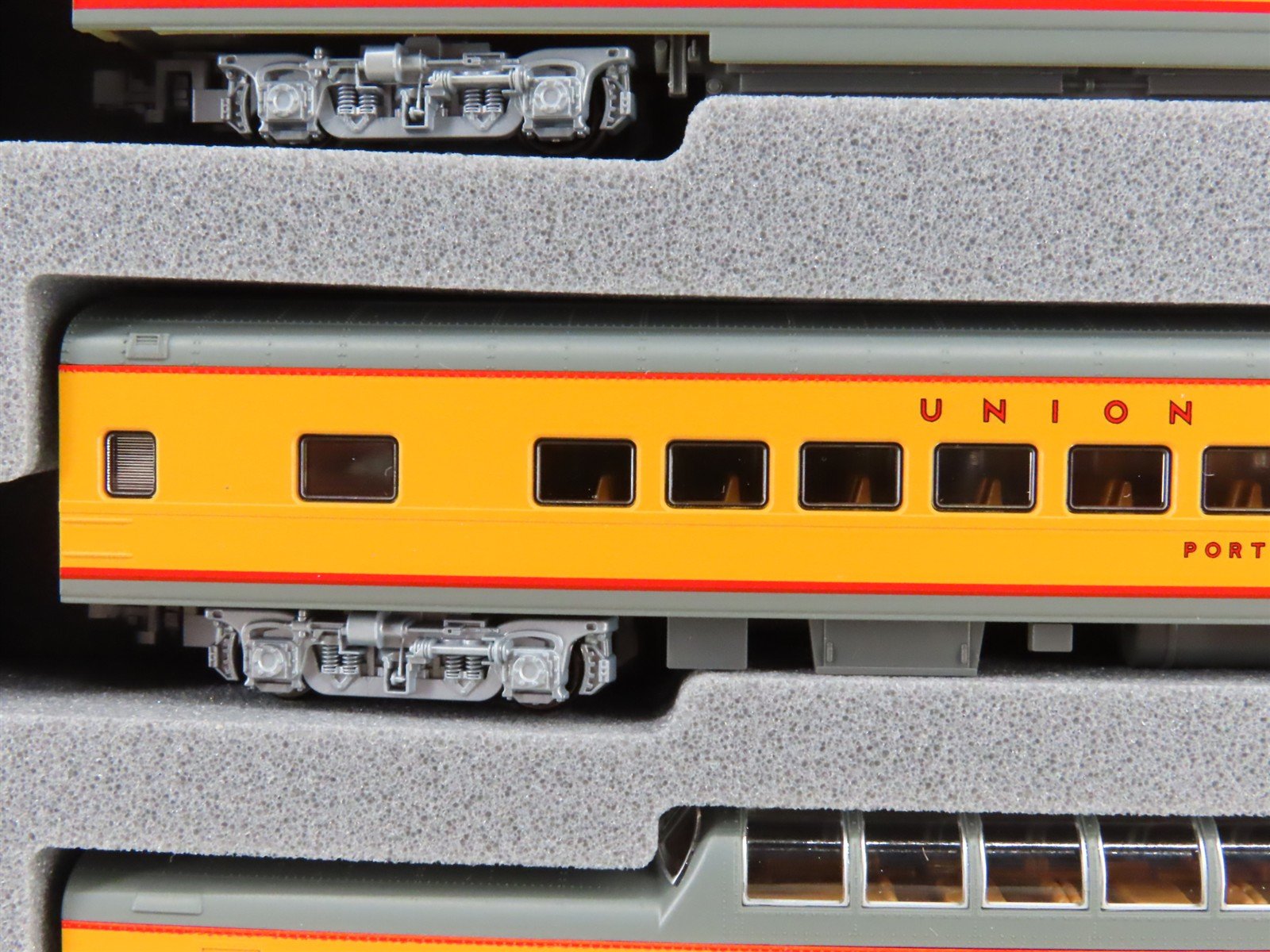 N Scale KATO 106-086 UP Union Pacific Excursion Train Passenger 7-Car Set