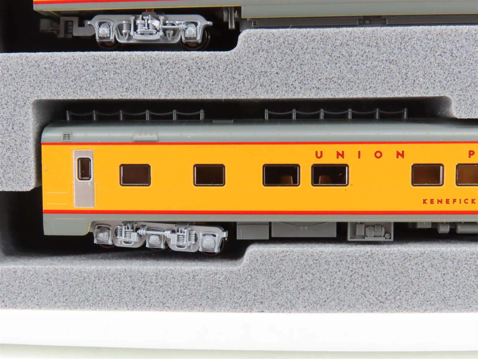 N Scale KATO 106-086 UP Union Pacific Excursion Train Passenger 7-Car Set