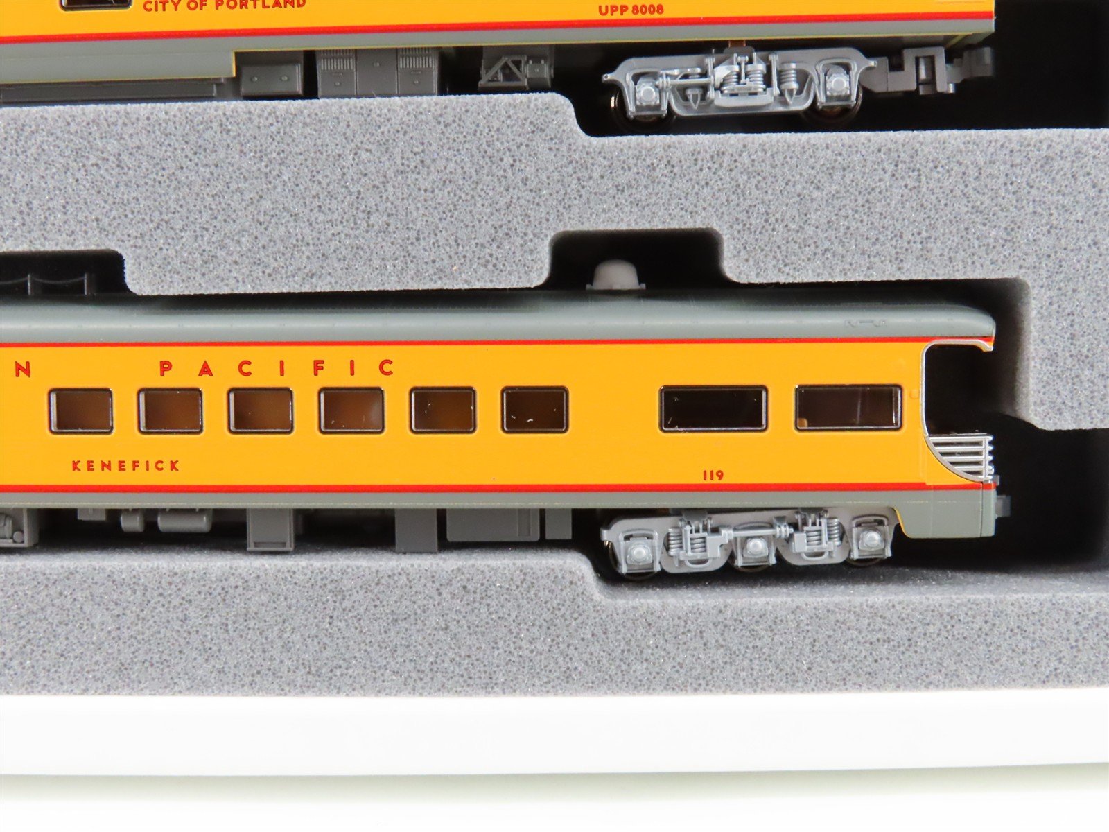 N Scale KATO 106-086 UP Union Pacific Excursion Train Passenger 7-Car Set