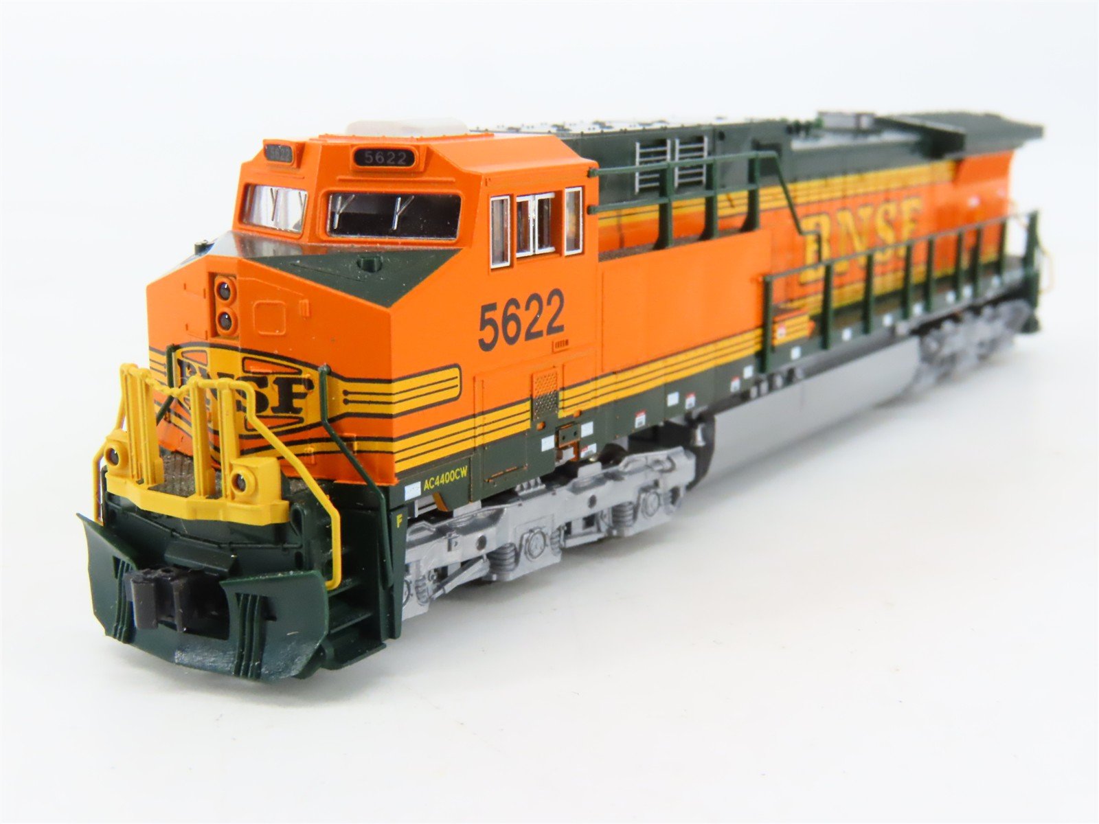 N Scale KATO 176-7111 BNSF Railway GE AC4400CW Diesel #5622 - DCC Ready