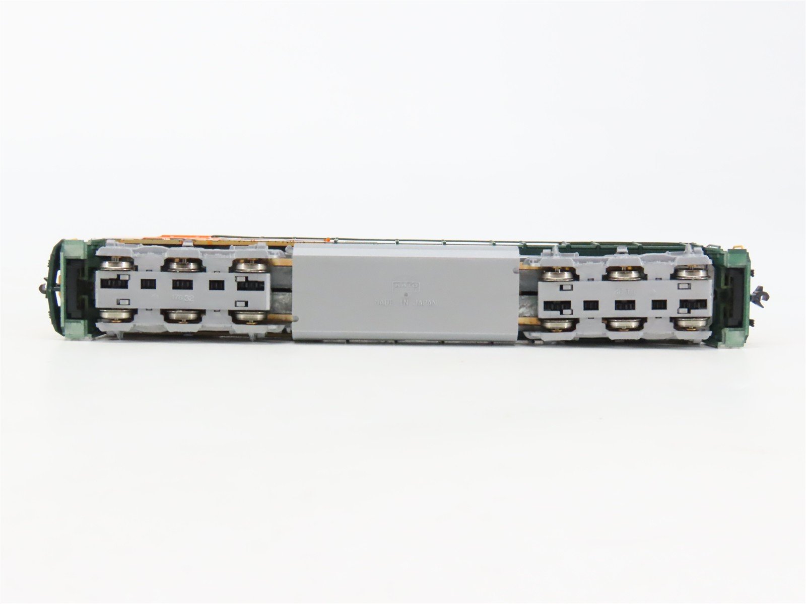 N Scale KATO 176-7111 BNSF Railway GE AC4400CW Diesel #5622 - DCC Ready