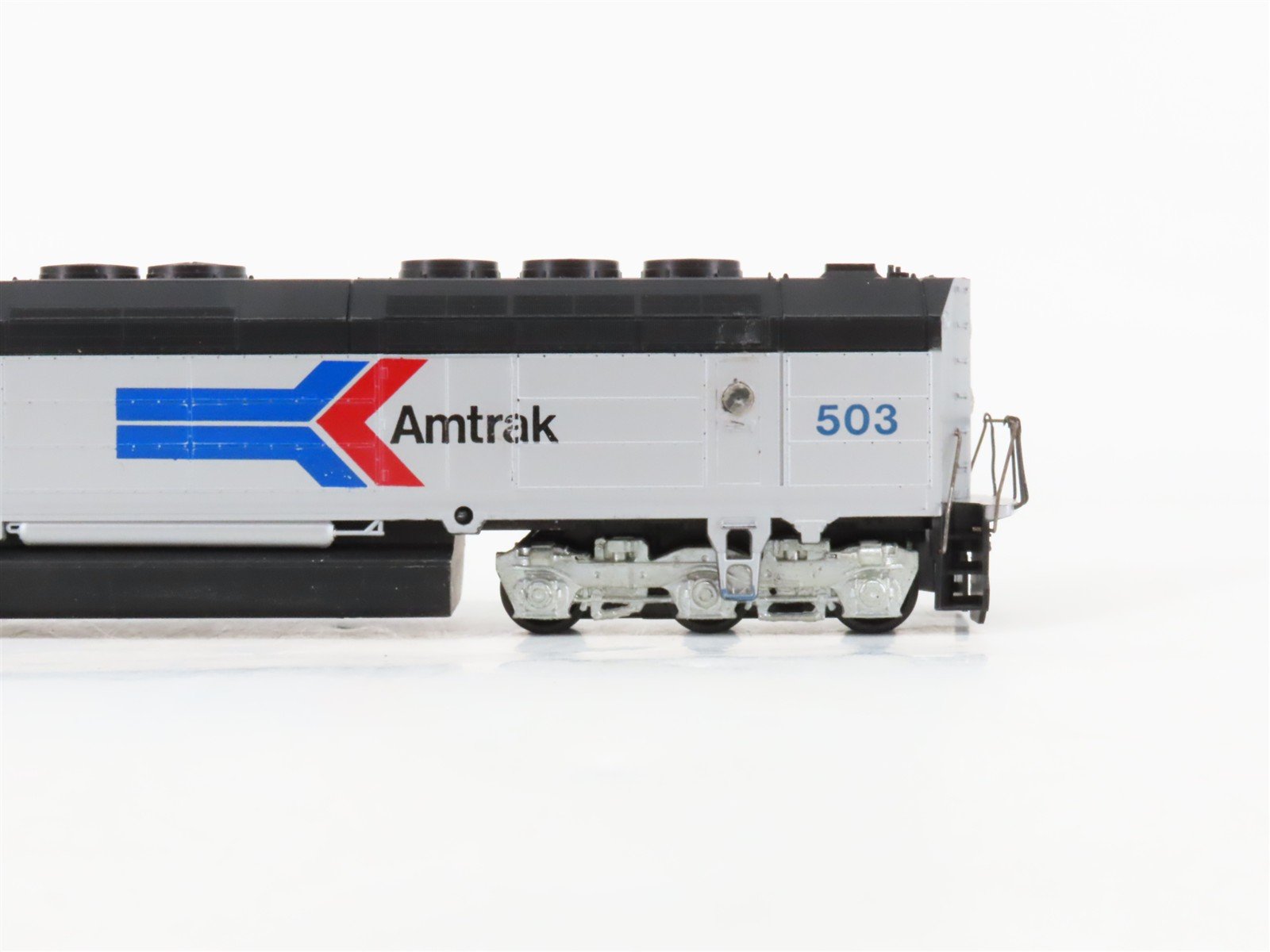 HO Scale Athearn AMTK Amtrak Phase I EMD FP45 Diesel #503 - Unpowered