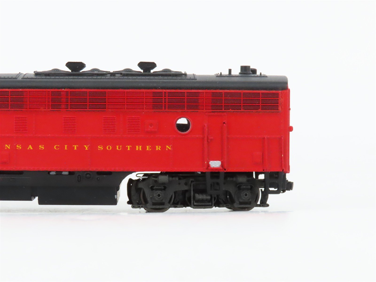 HO Scale Athearn KCS Kansas City Southern F7A Diesel #32 - Unpowered - Custom