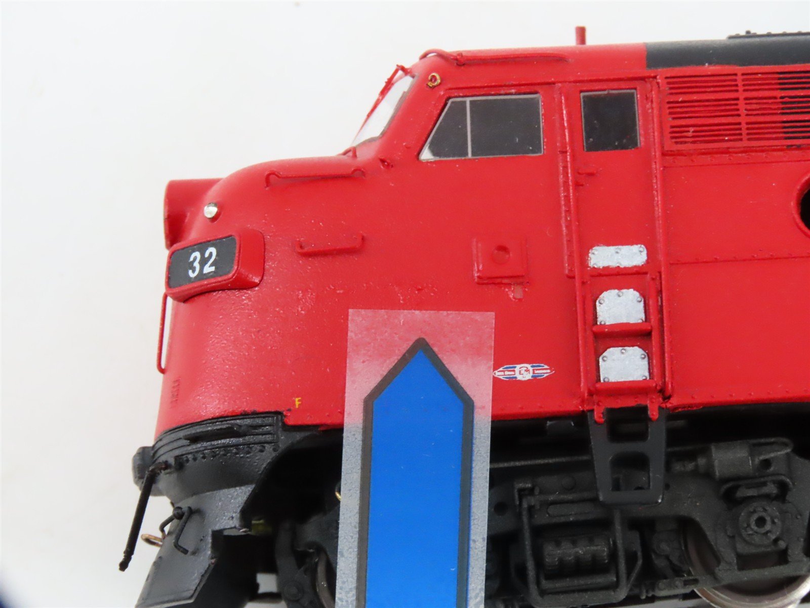 HO Scale Athearn KCS Kansas City Southern F7A Diesel #32 - Unpowered - Custom