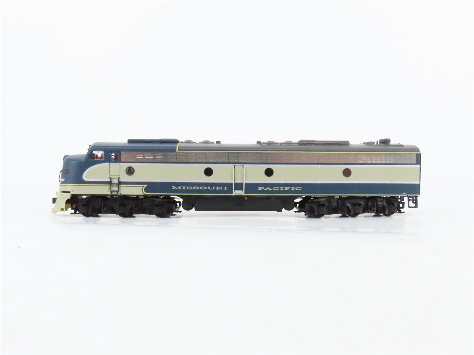 HO Scale Proto 2000 MP Missouri Pacific EMD E8A Diesel Locomotive #7020