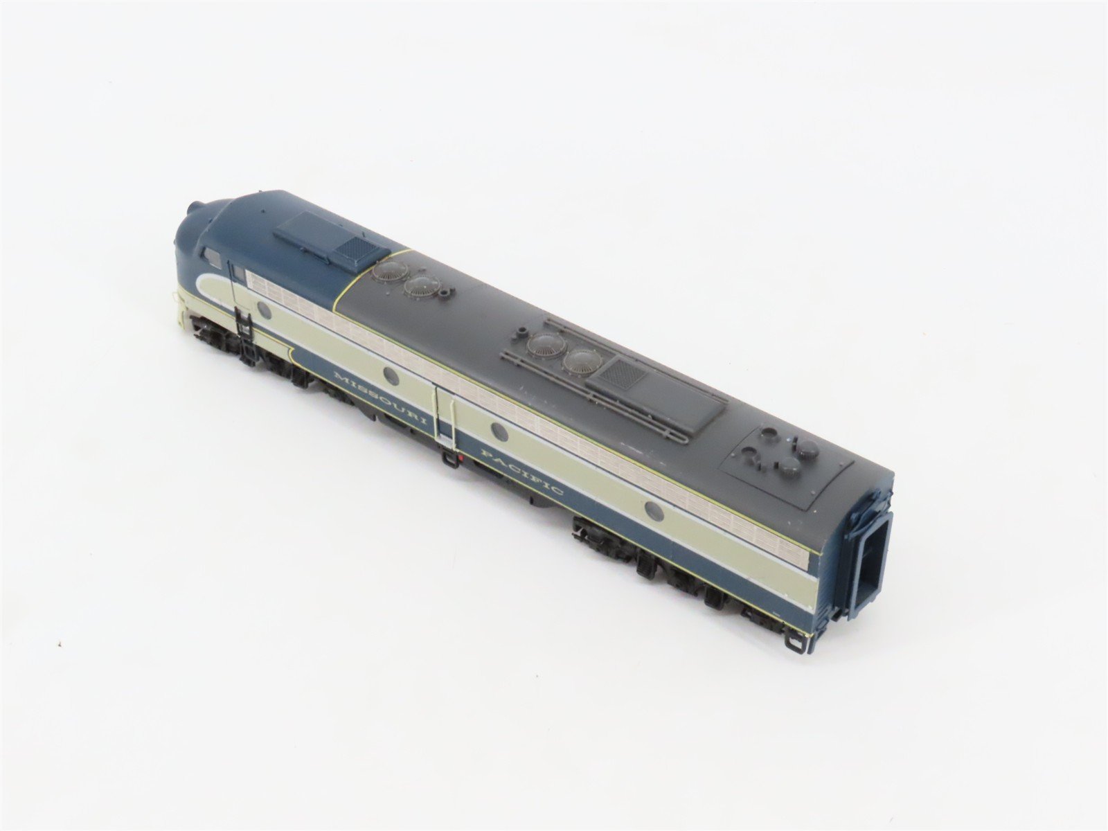 HO Scale Proto 2000 MP Missouri Pacific EMD E8A Diesel Locomotive #7020