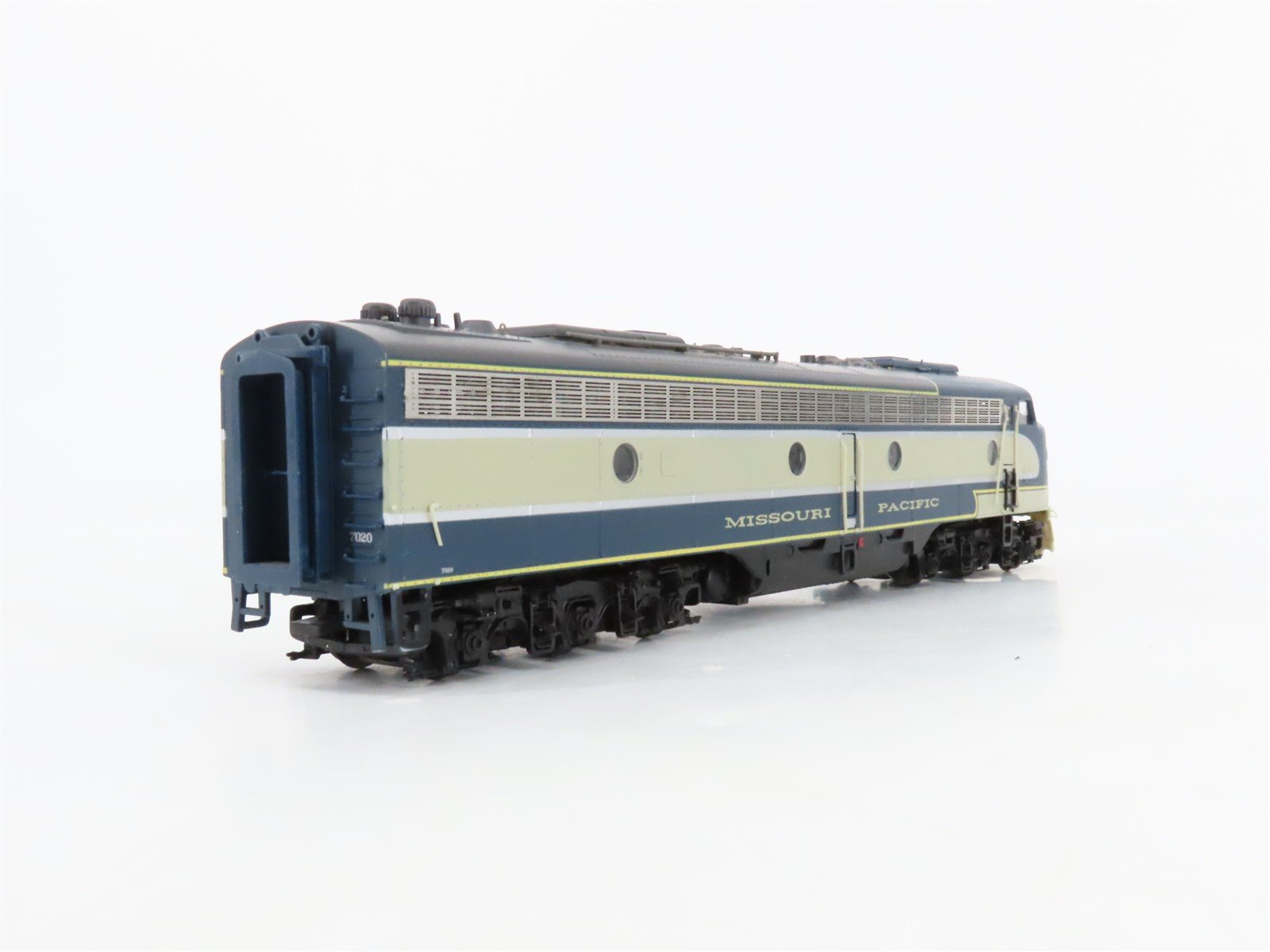 HO Scale Proto 2000 MP Missouri Pacific EMD E8A Diesel Locomotive #7020