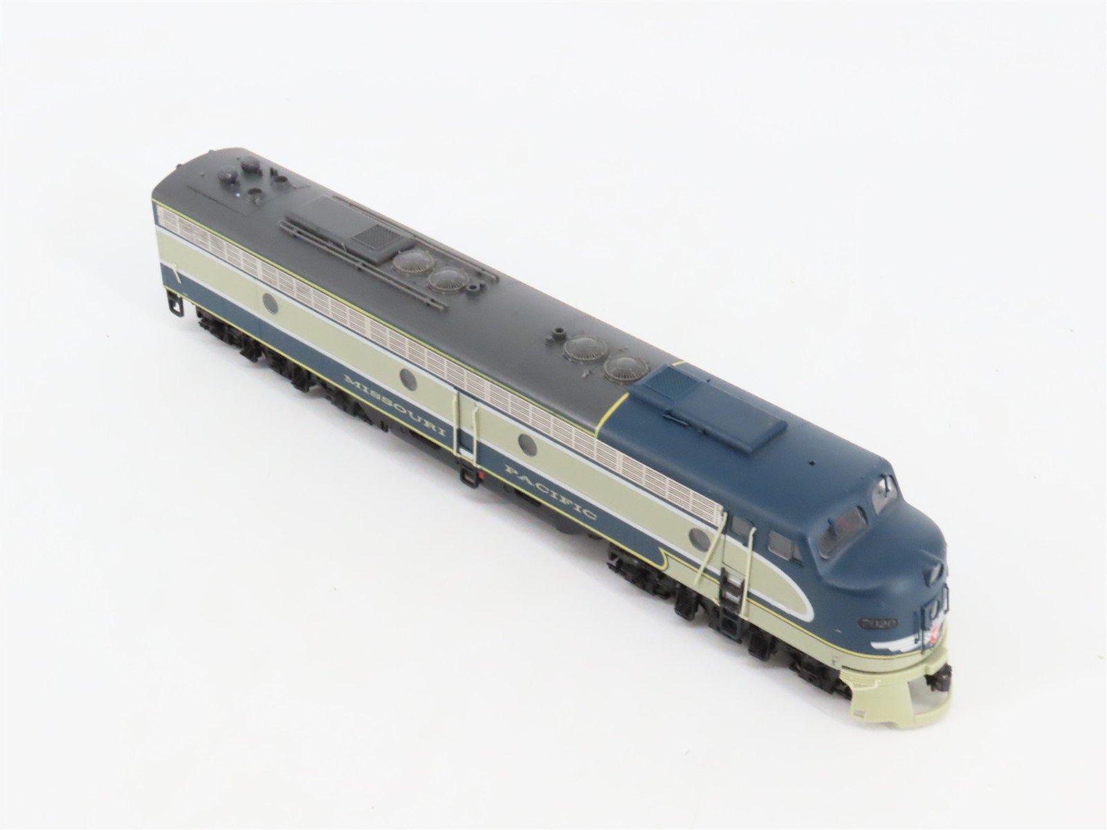 HO Scale Proto 2000 MP Missouri Pacific EMD E8A Diesel Locomotive #7020