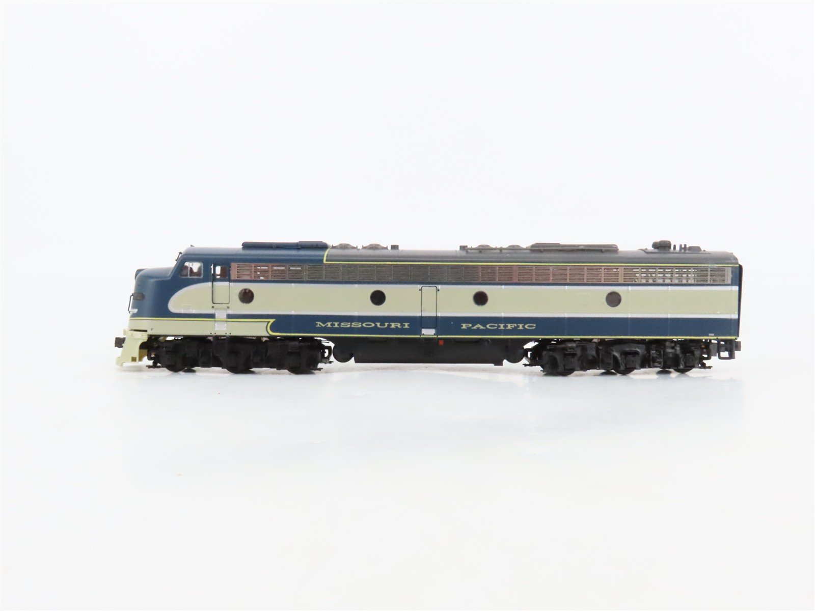 HO Scale Proto 2000 MP Missouri Pacific EMD E8A Diesel Locomotive #7021