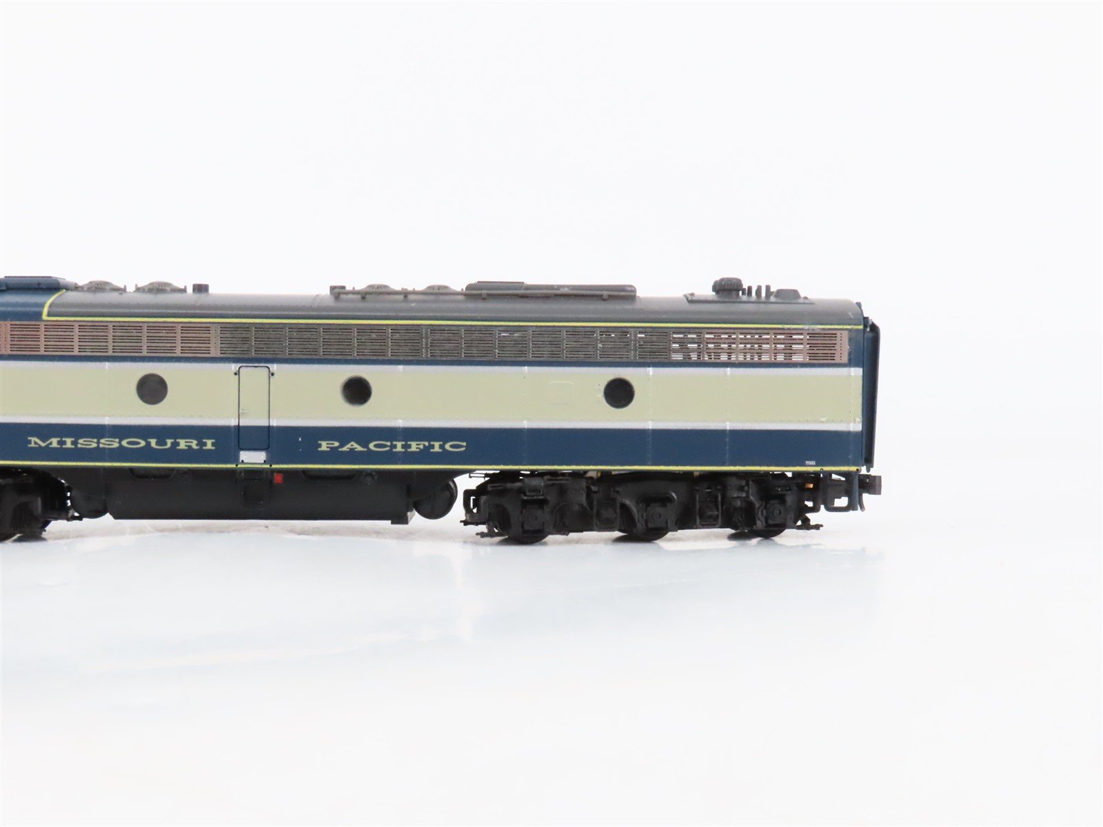 HO Scale Proto 2000 MP Missouri Pacific EMD E8A Diesel Locomotive #7021