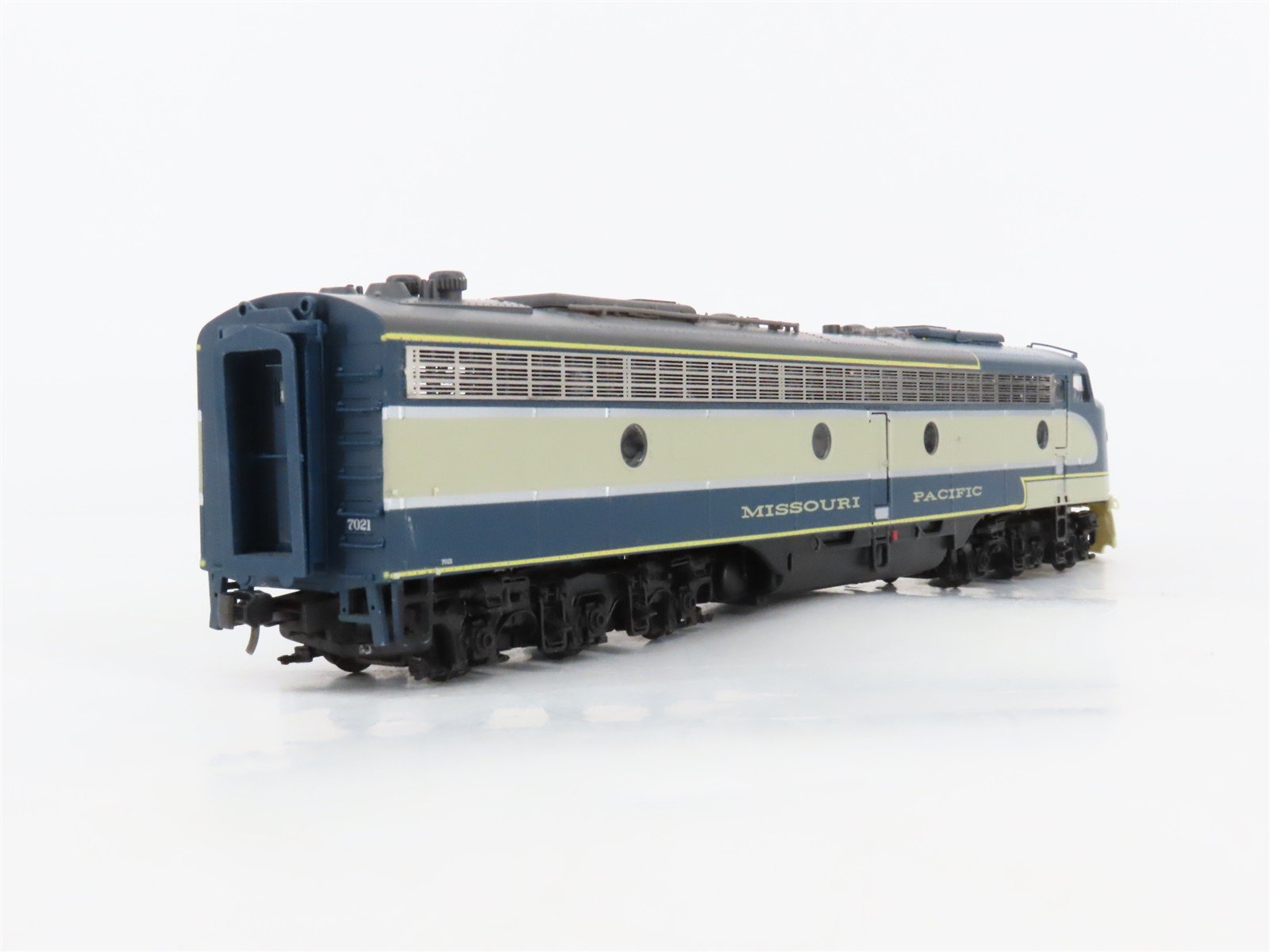 HO Scale Proto 2000 MP Missouri Pacific EMD E8A Diesel Locomotive #7021