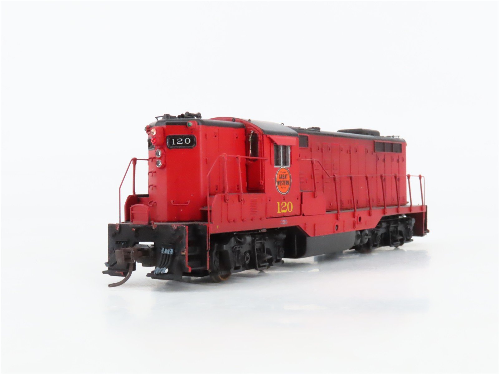 HO Scale Athearn CGW Chicago Great Western EMD GP9 Diesel #120 - Custom