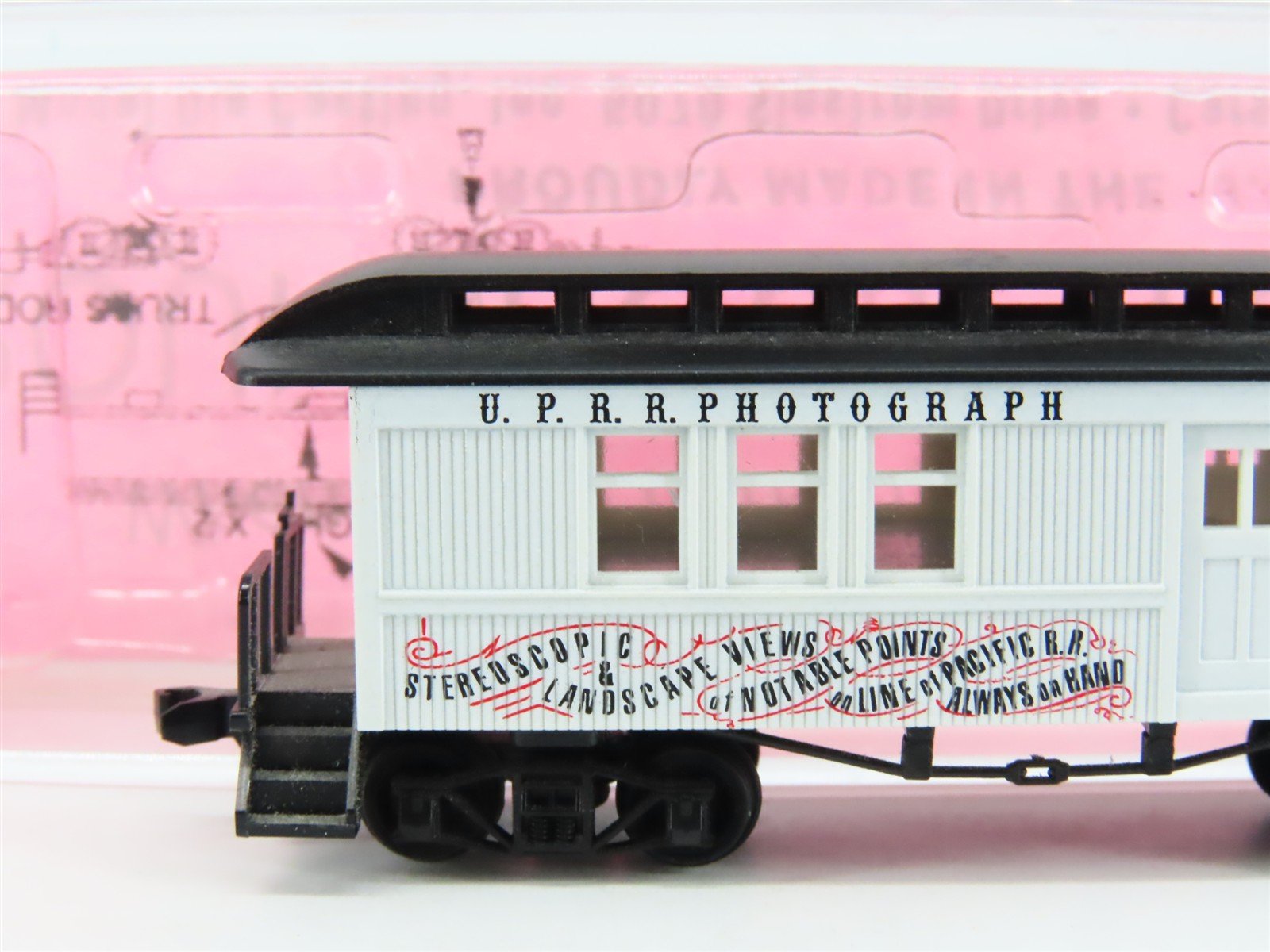 N Scale Roundhouse 8499 UPRR J.B. Silvas Photo Overton Passenger Car