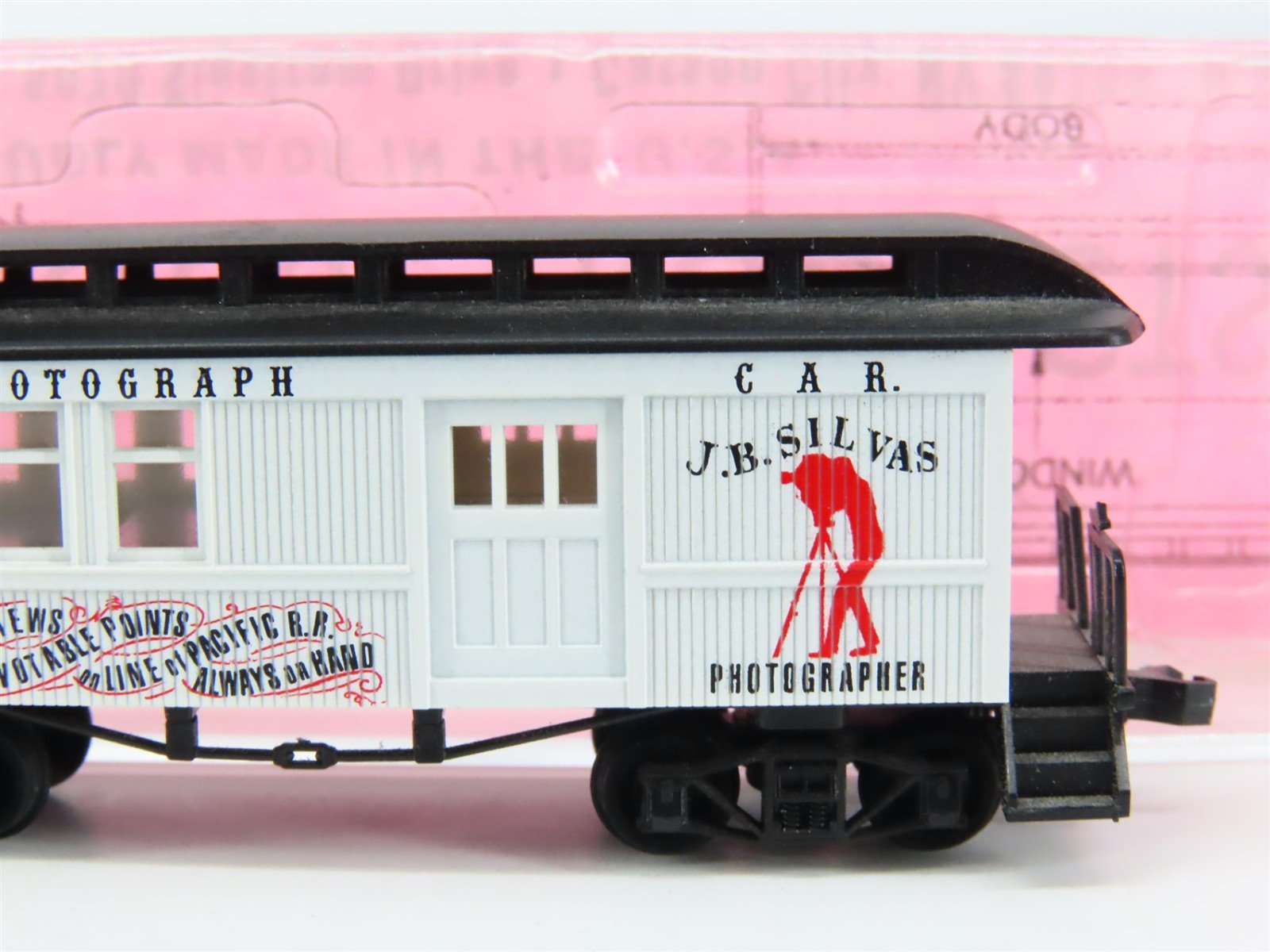 N Scale Roundhouse 8499 UPRR J.B. Silvas Photo Overton Passenger Car