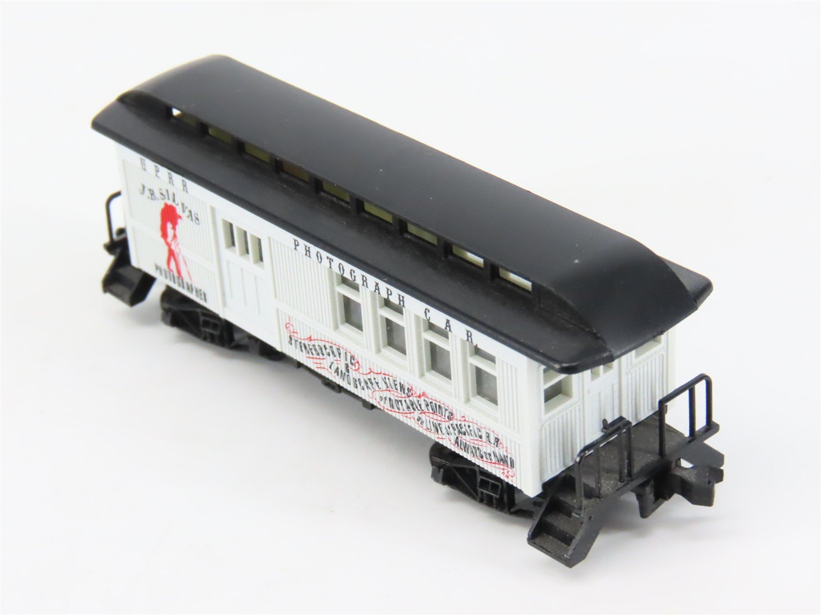 N Scale Roundhouse 8499 UPRR J.B. Silvas Photo Overton Passenger Car