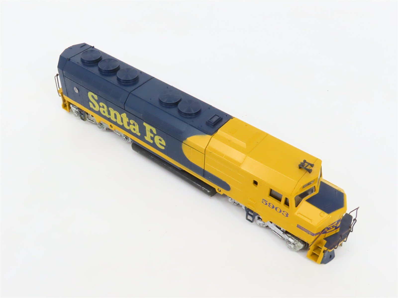 HO Scale Athearn ATSF Santa Fe EMD F45 Diesel Locomotive #5903