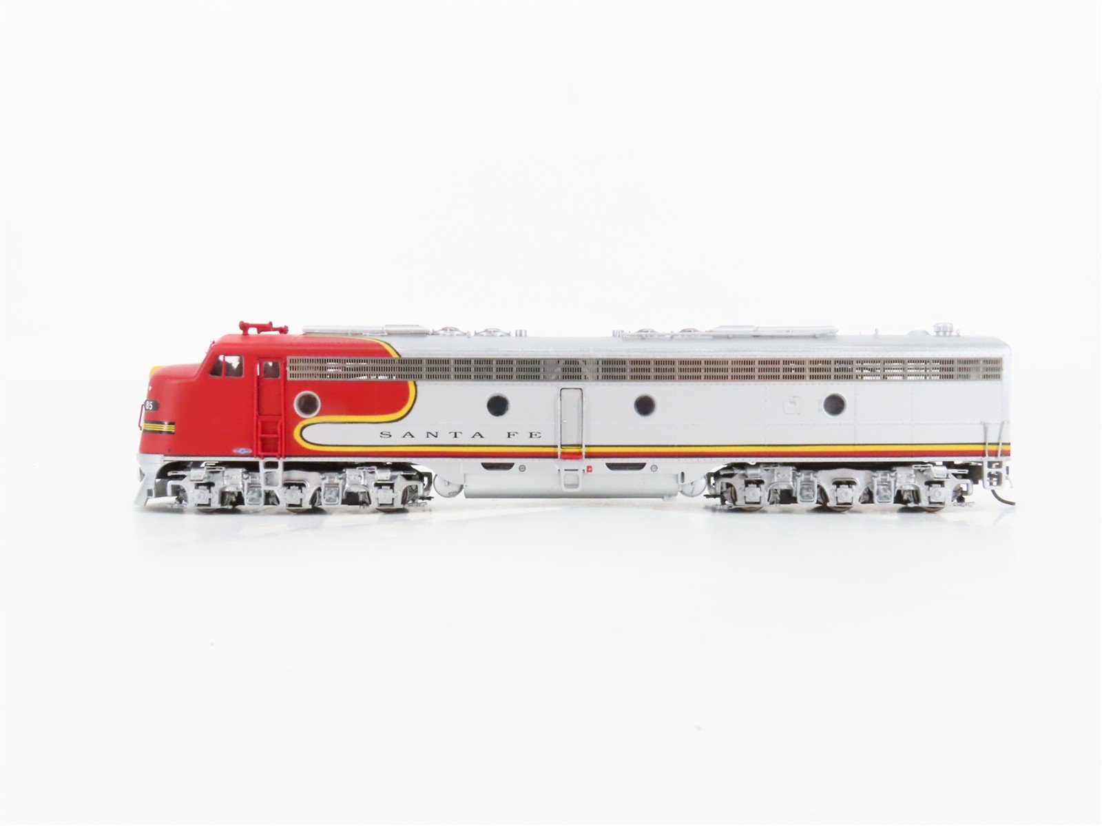 HO Scale Proto 2000 ATSF Santa Fe "Warbonnet" EMD E8/9A Diesel Locomotive #85