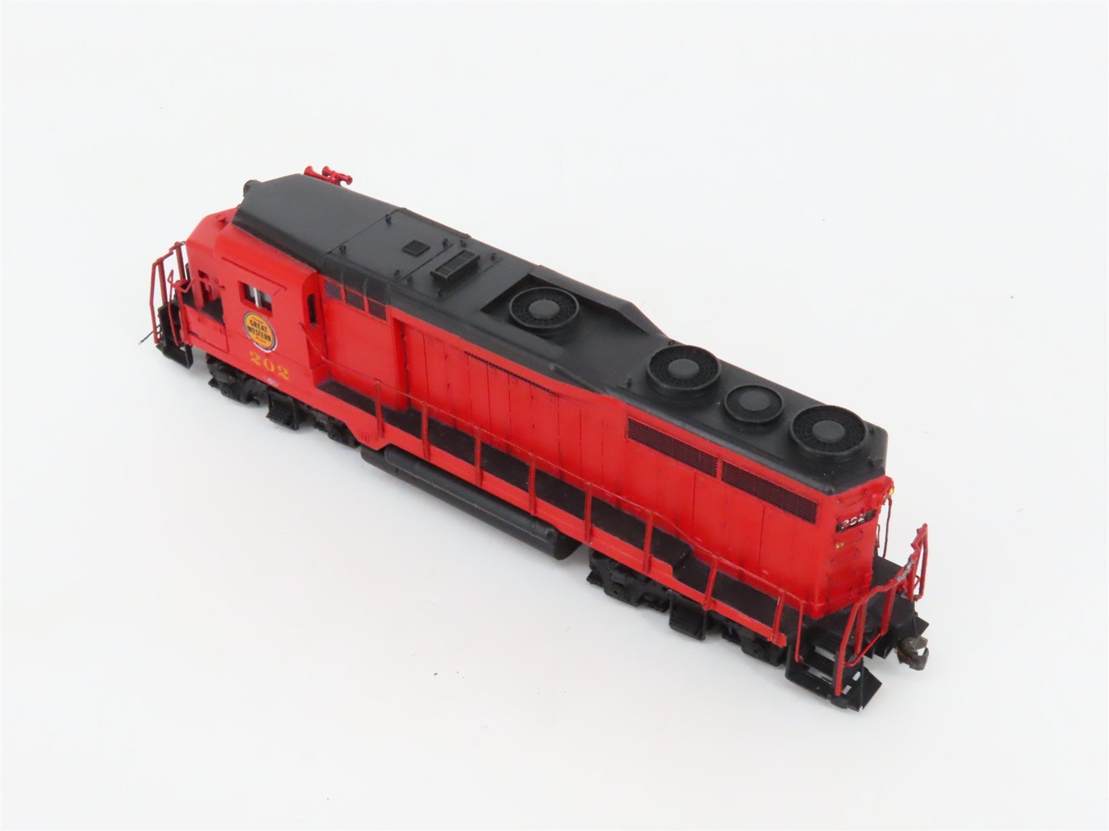 HO Scale Athearn CGW Chicago Great Western GP30 Diesel #206 - Unpowered - Custom