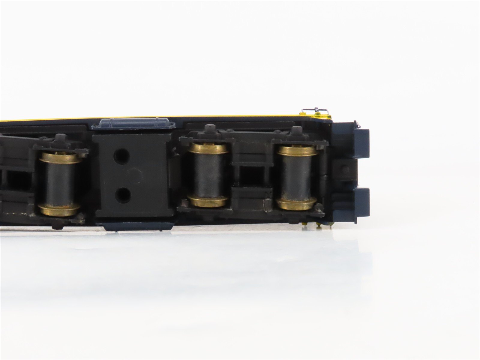 HO Athearn ATSF Santa Fe EMD SW1500 Calf Diesel Switcher #2418A - Unpowered