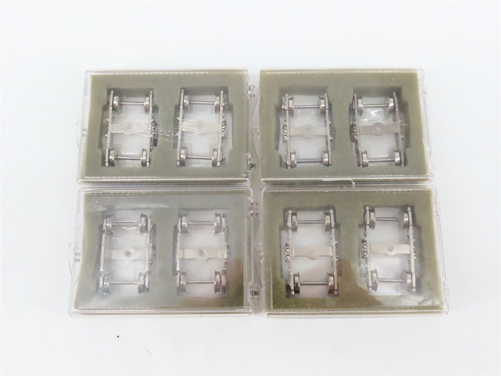 HO Scale Metal 4-Wheel Passenger Trucks w/ Metal Wheels - 4 Pair
