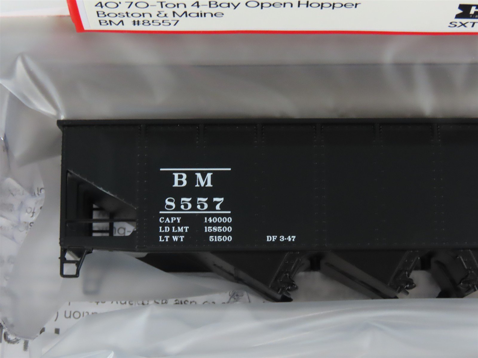 HO Scaletrains Kit Classics SXT1201 BM Boston & Maine 4-Bay Open Hopper #8557
