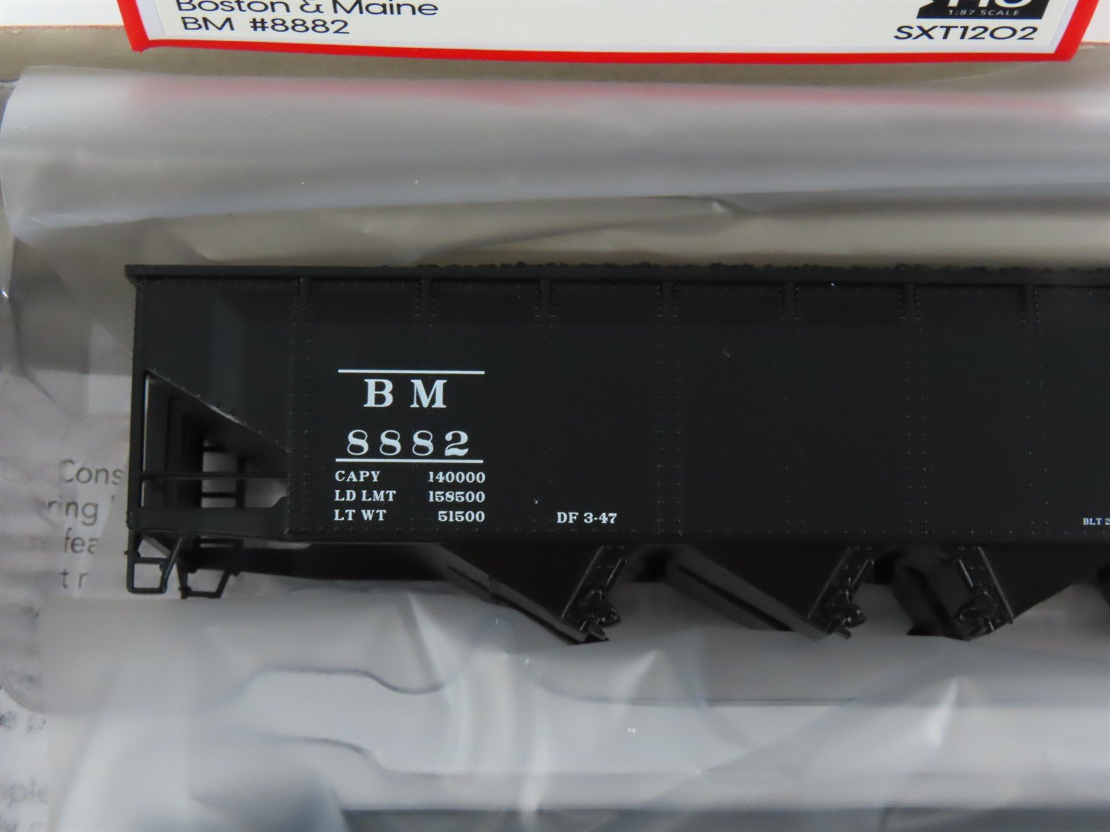 HO Scaletrains Kit Classics SXT1202 BM Boston & Maine 4-Bay Open Hopper #8882