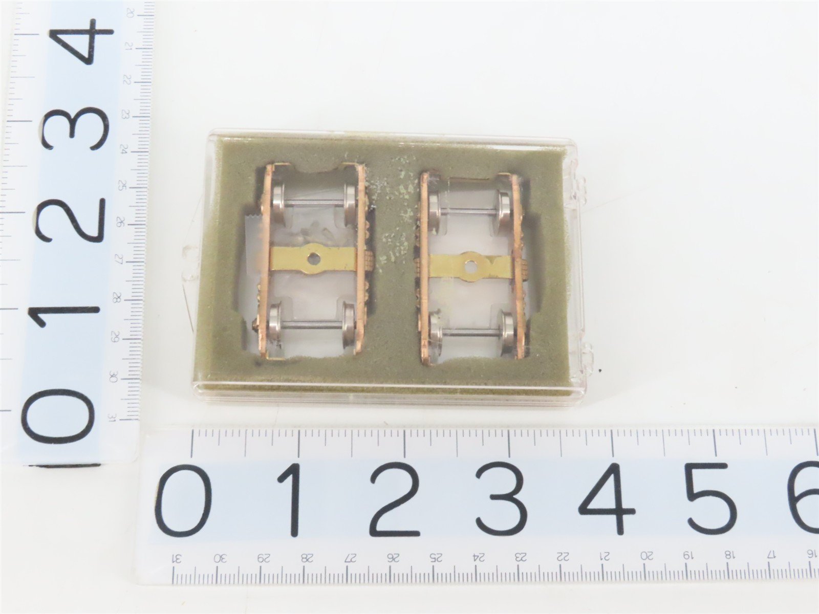 HO Scale BRASS 4-Wheel Passenger Trucks w/ Metal Wheels - 4 Pairs