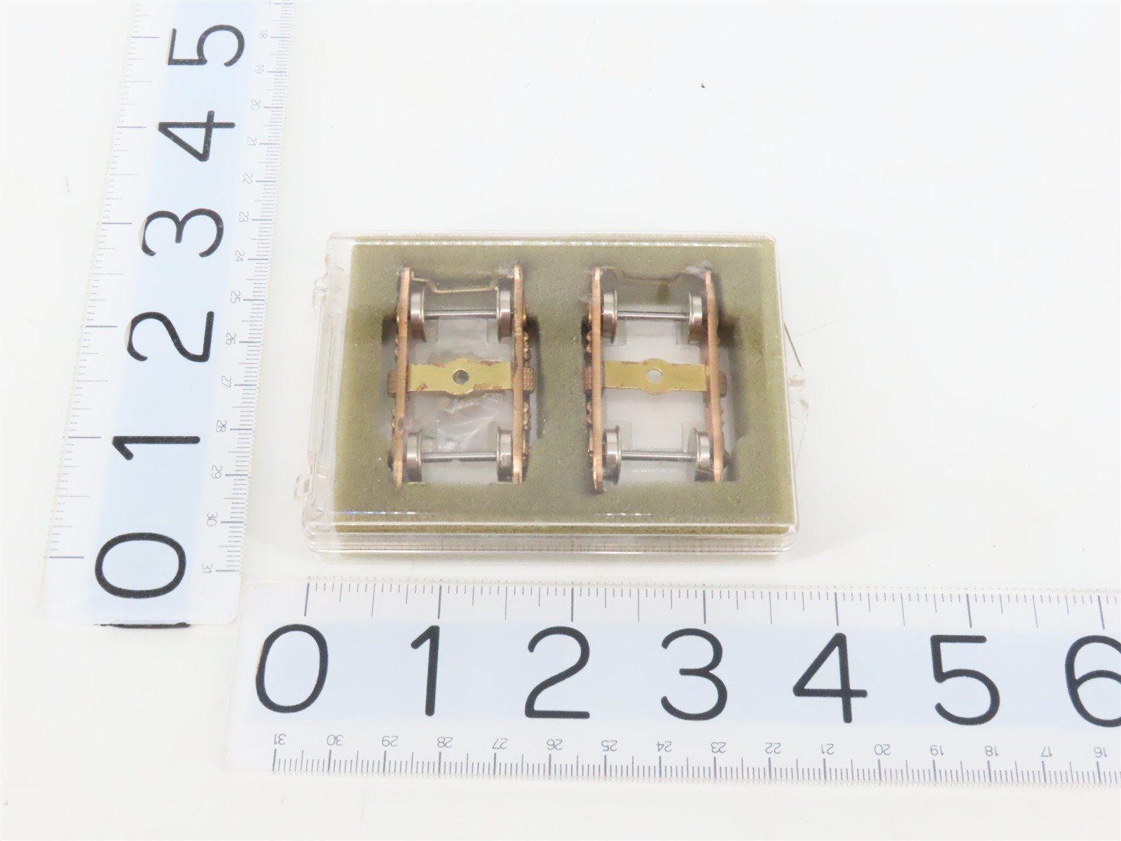 HO Scale BRASS 4-Wheel Passenger Trucks w/ Metal Wheels - 4 Pairs