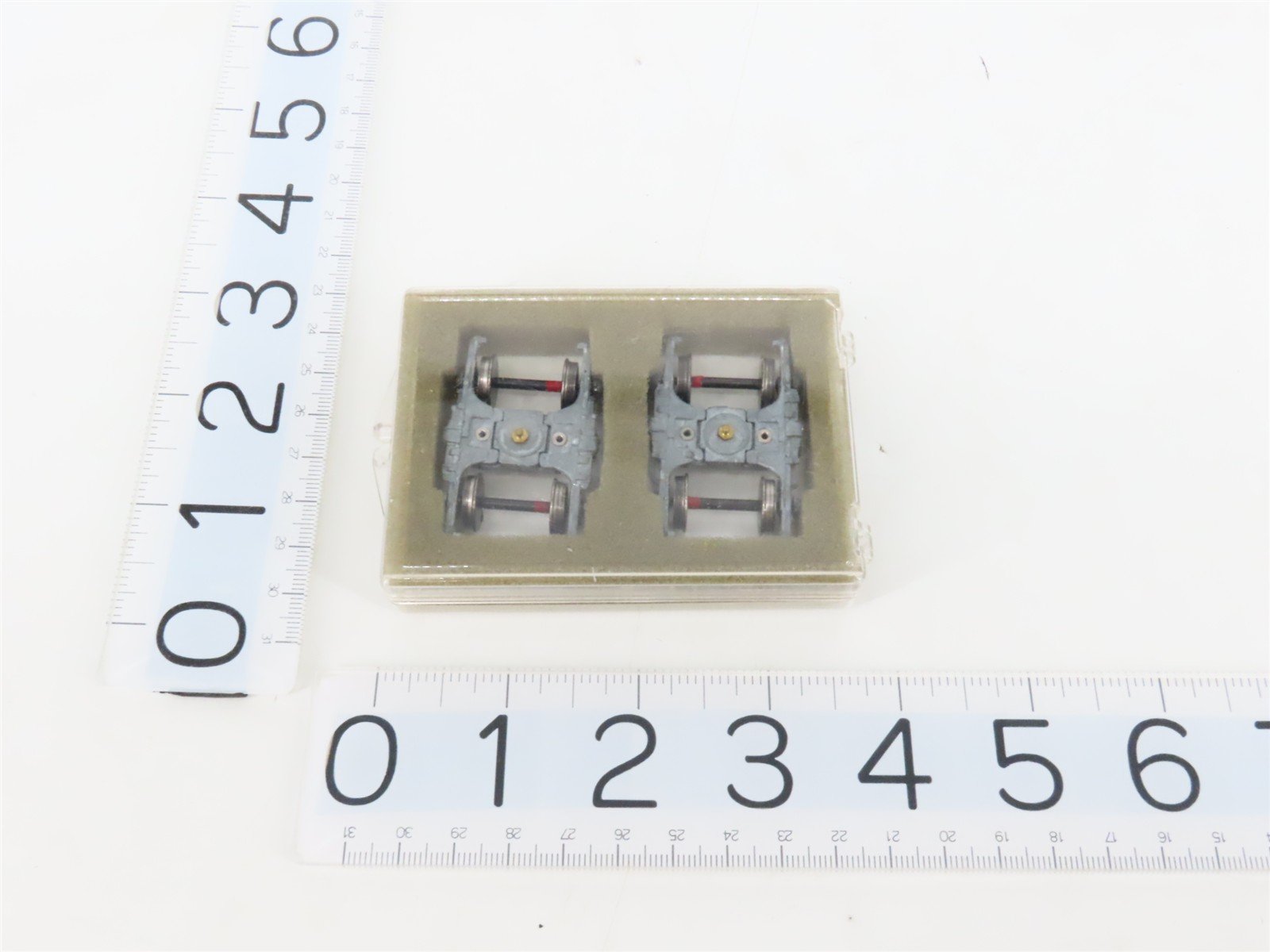 HO Central Valley Black & Gray Metal Passenger Trucks w/ Metal Wheels - 6 Pairs