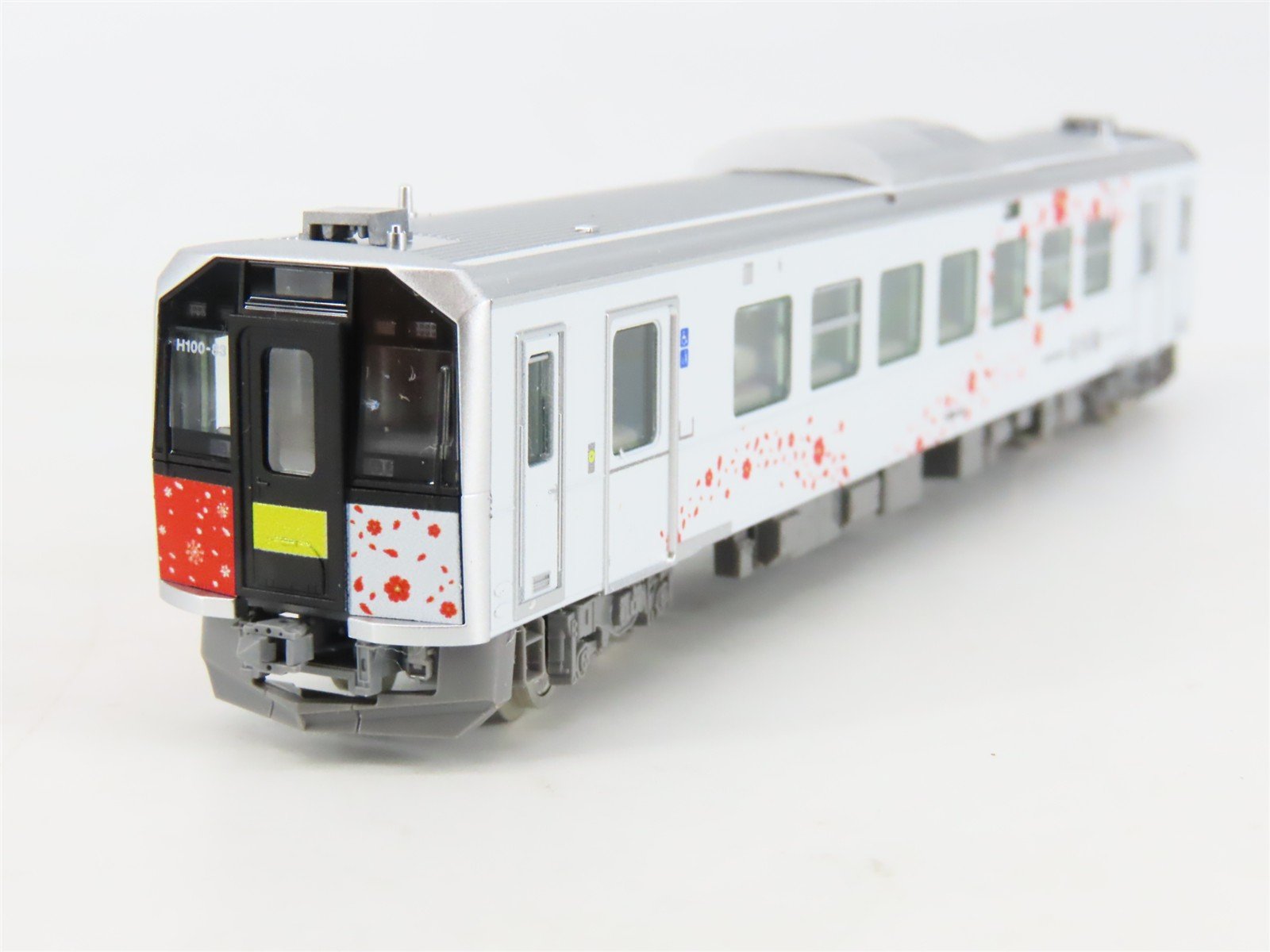 N Scale TOMIX 98136 JR Senmo Line/Hanasaki Line H100 Diesel DMU 2-Unit Set