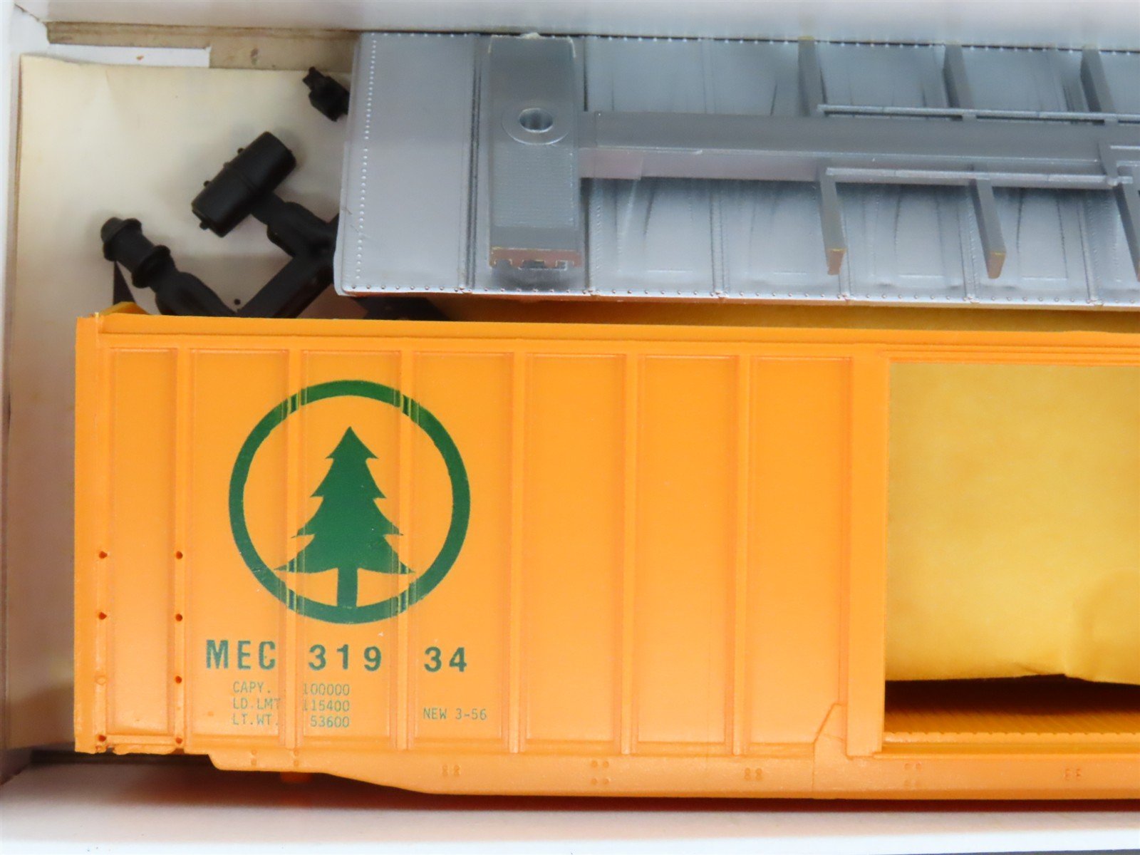 LOT of 10 HO Scale McKean Kit #909 MEC 