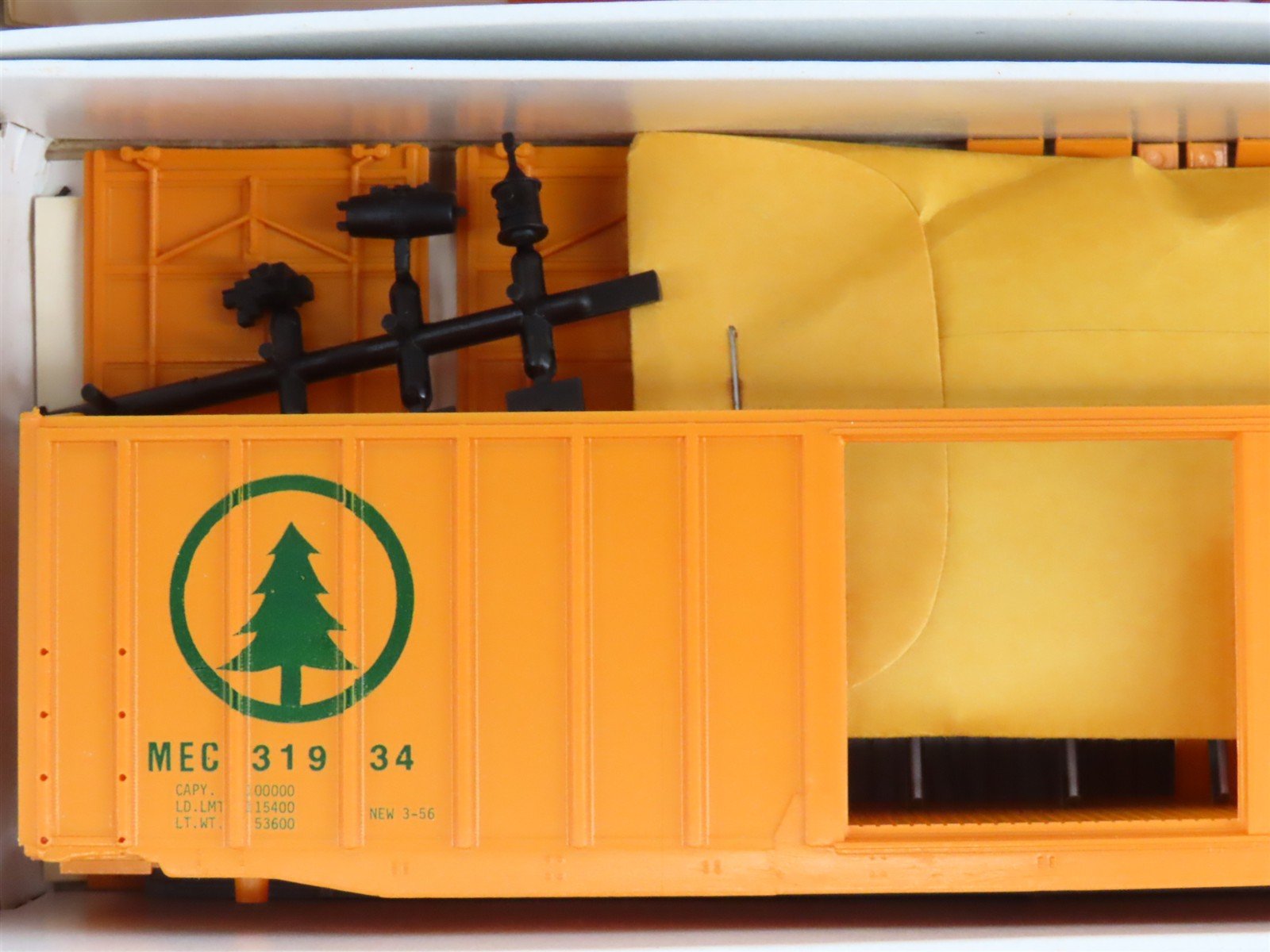 LOT of 10 HO Scale McKean Kit #909 MEC 