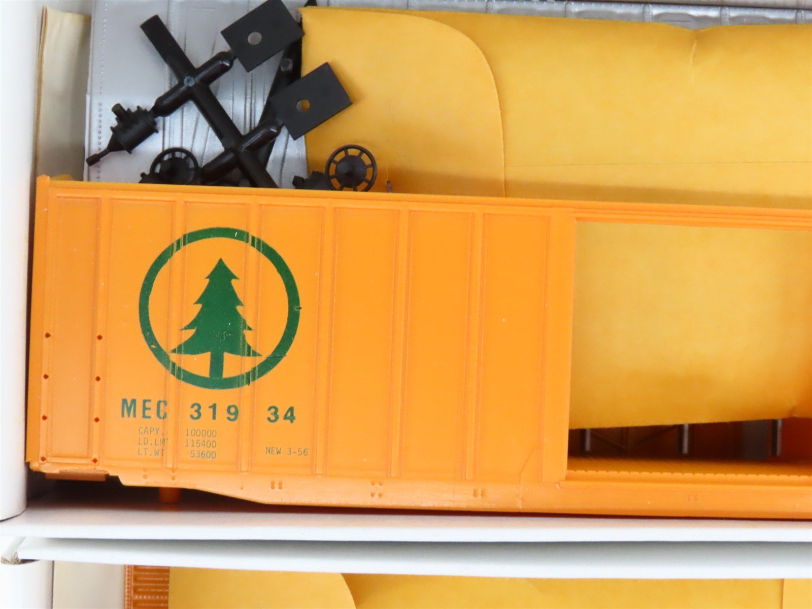 LOT of 10 HO Scale McKean Kit #909 MEC 