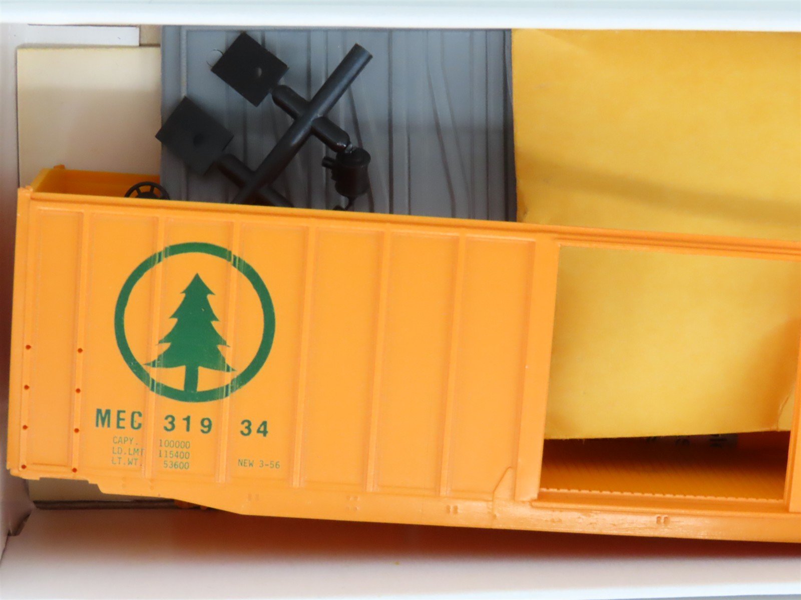 LOT of 10 HO Scale McKean Kit #909 MEC 