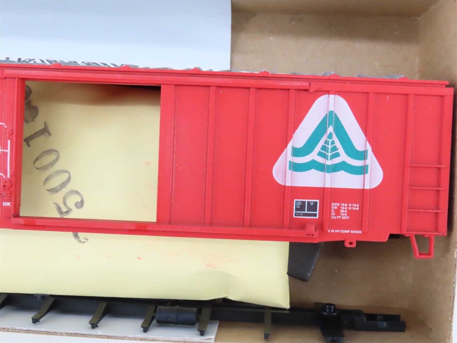 LOT of 2 HO Scale Athearn Kit #5523 BAR Bangor & Aroostook 50' Box Car #5694