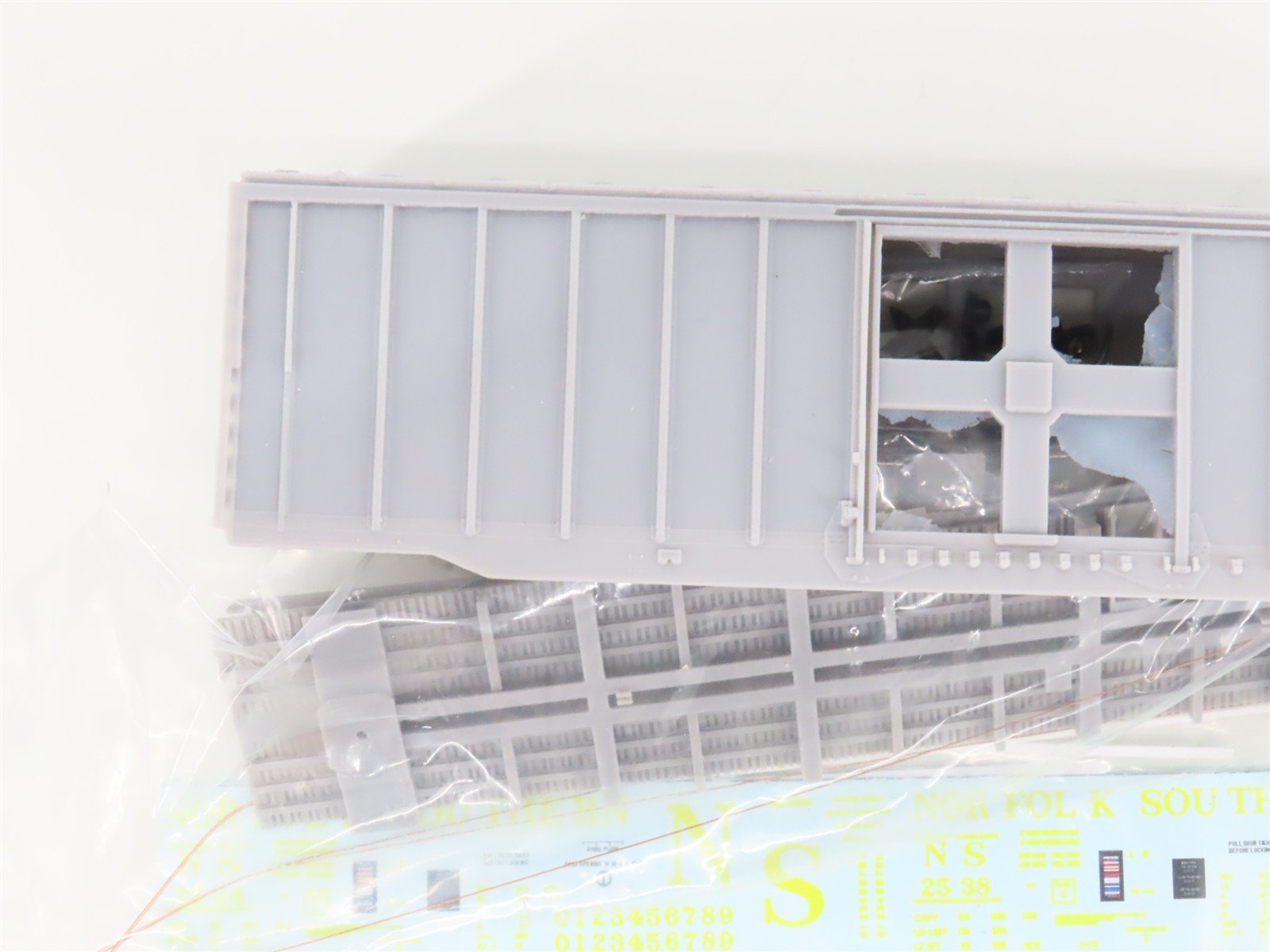 HO Smokey Mountain Model Works Kit #87-B5 NS Undecorated 5277 12-Post Box Car