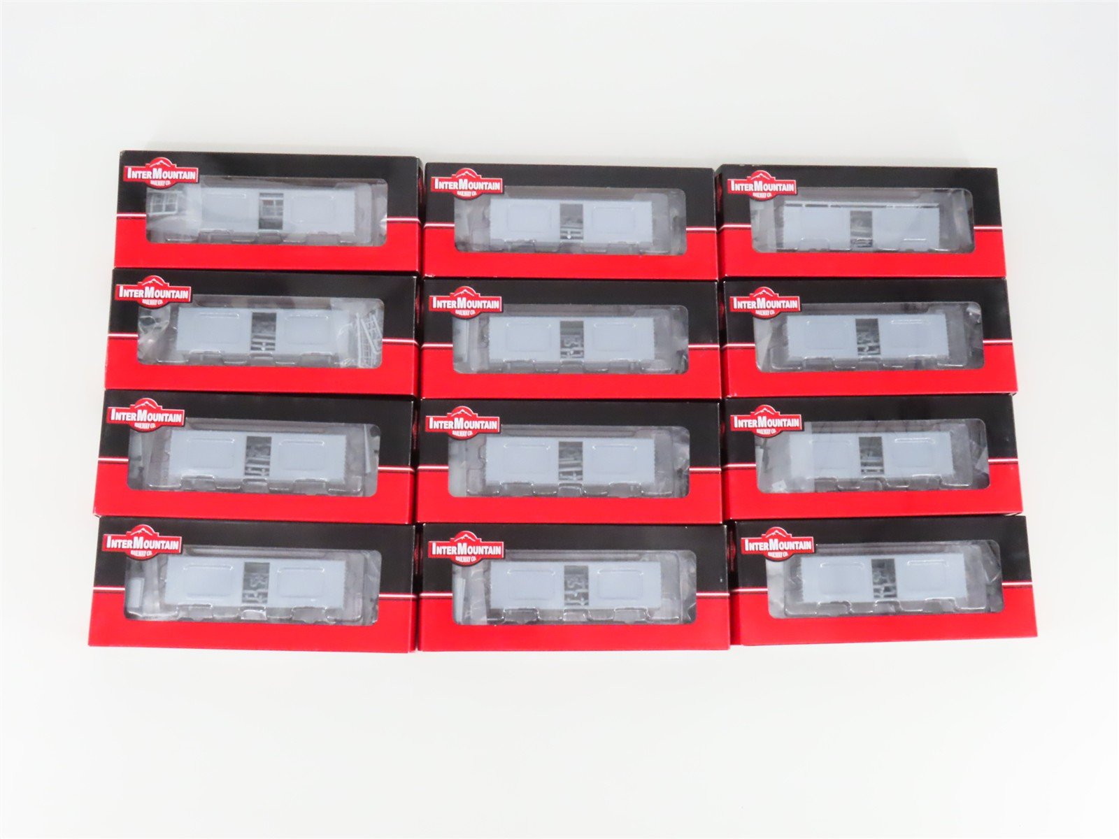 LOT of 12 HO Scale InterMountain Kit #40499 Undecorated 40' PS-1 Box Car