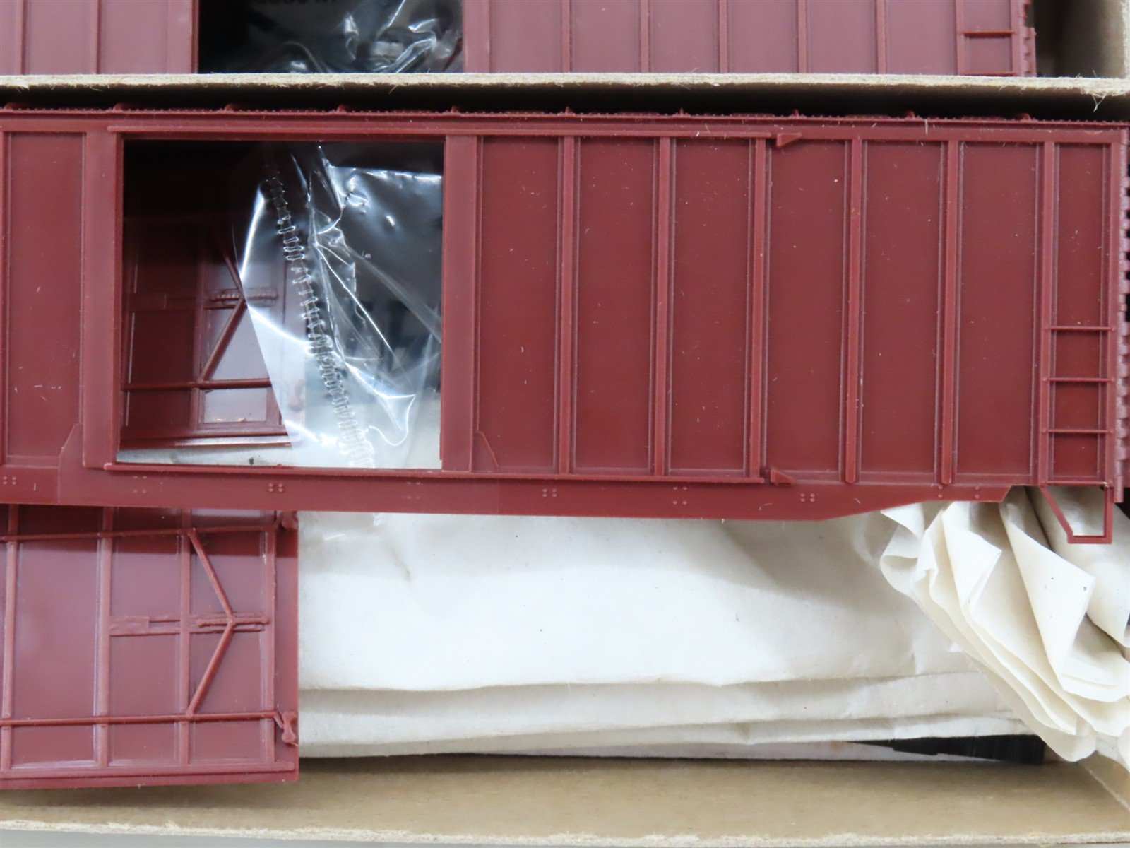 LOT of 6 HO Accurail Kit #5600 Undecorated Brownish Red 50' Ext. Post Box Car