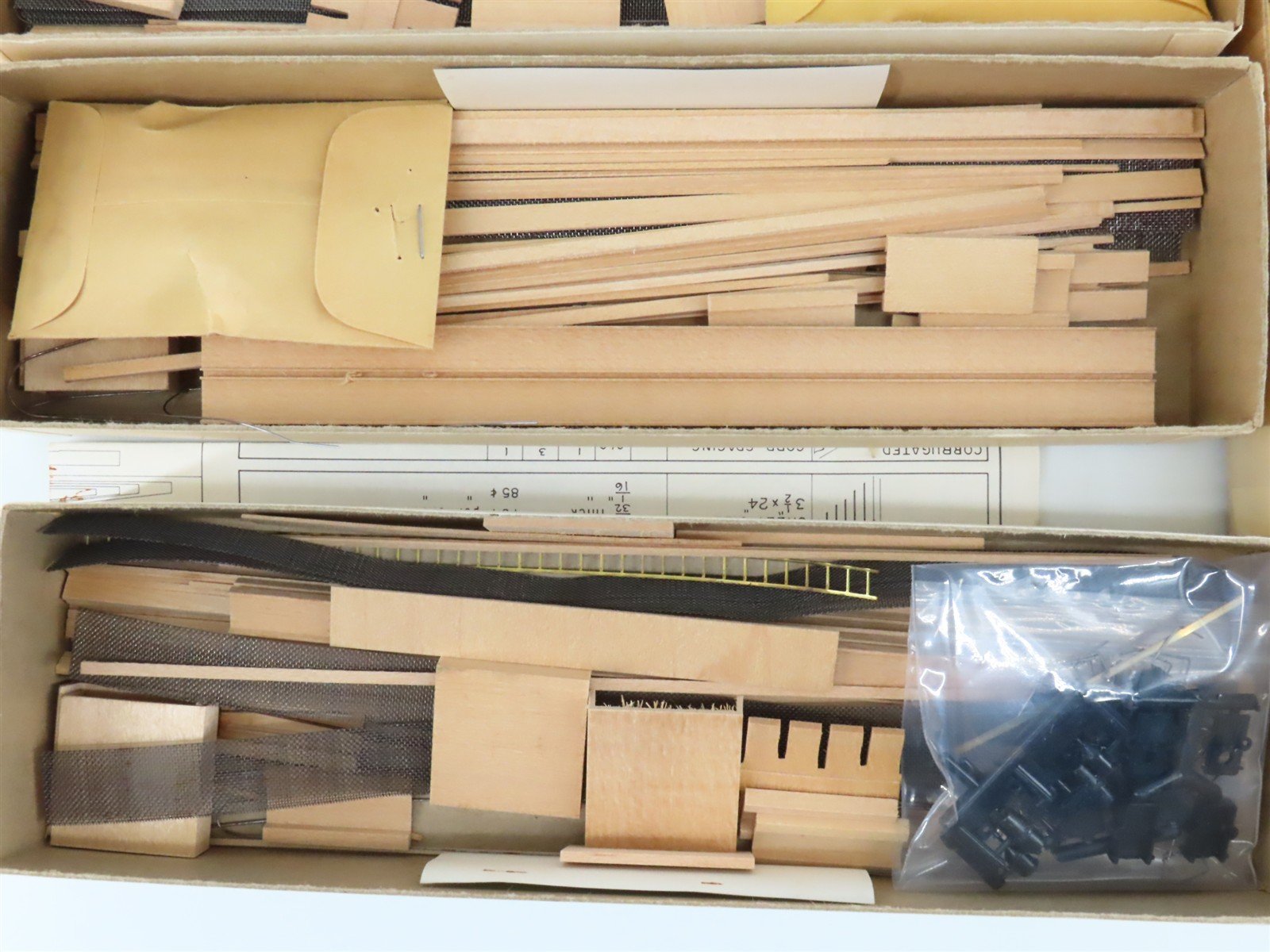 LOT of 10 HO Scale Ambroid Wood Kit #5 Undecorated 70' Pulpwood Flat Car