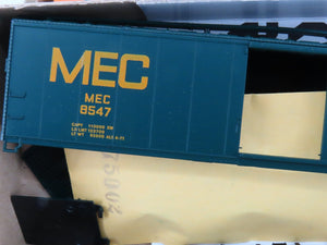 LOT of 6 HO Scale Athearn/Bev-Bel & Walthers Kits MEC EV Caboose & 50' Box Cars