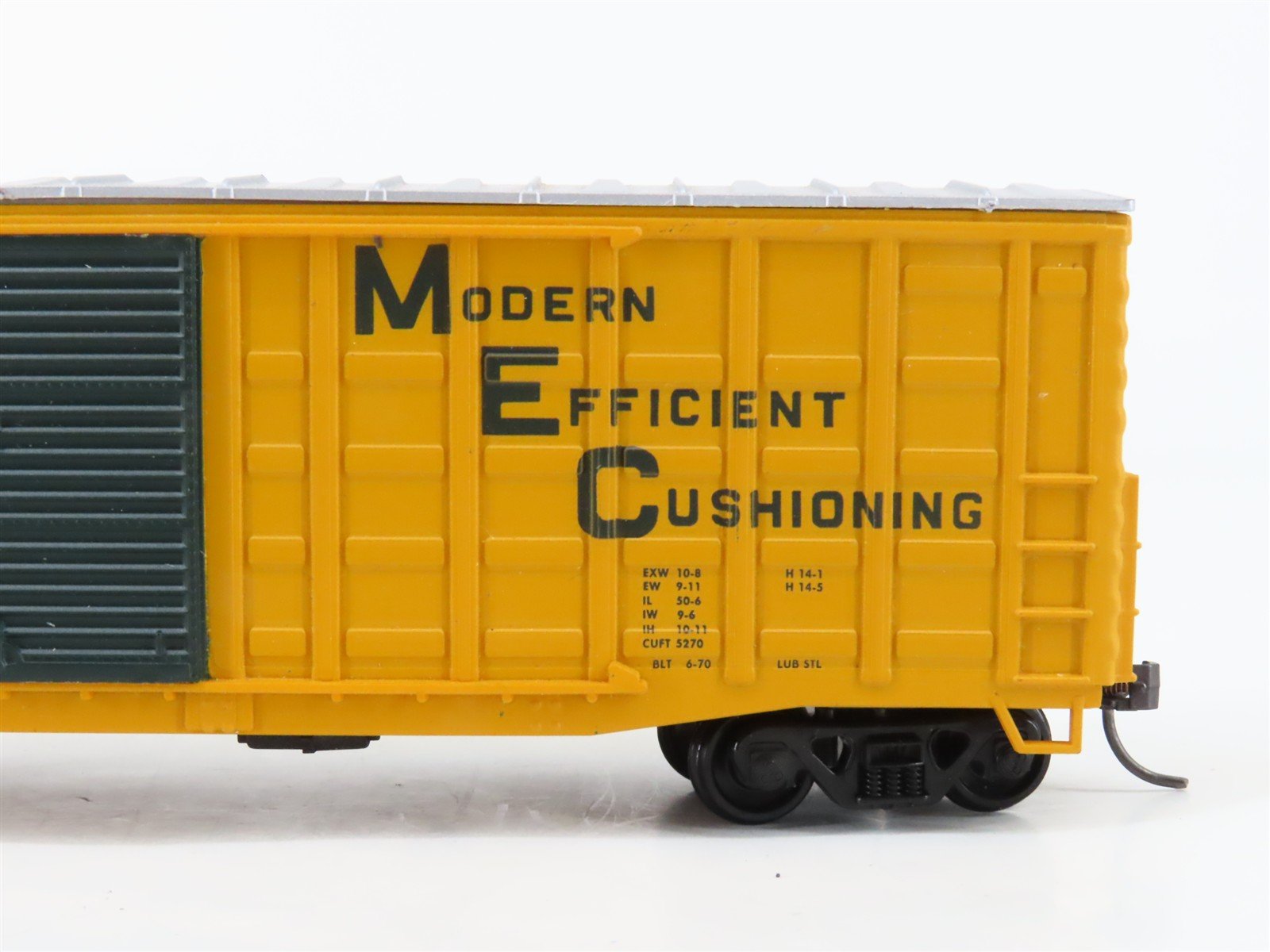 LOT of 2 HO Scale Athearn 932-4705 MEC Maine Central Pine Tree 50' Boxcars