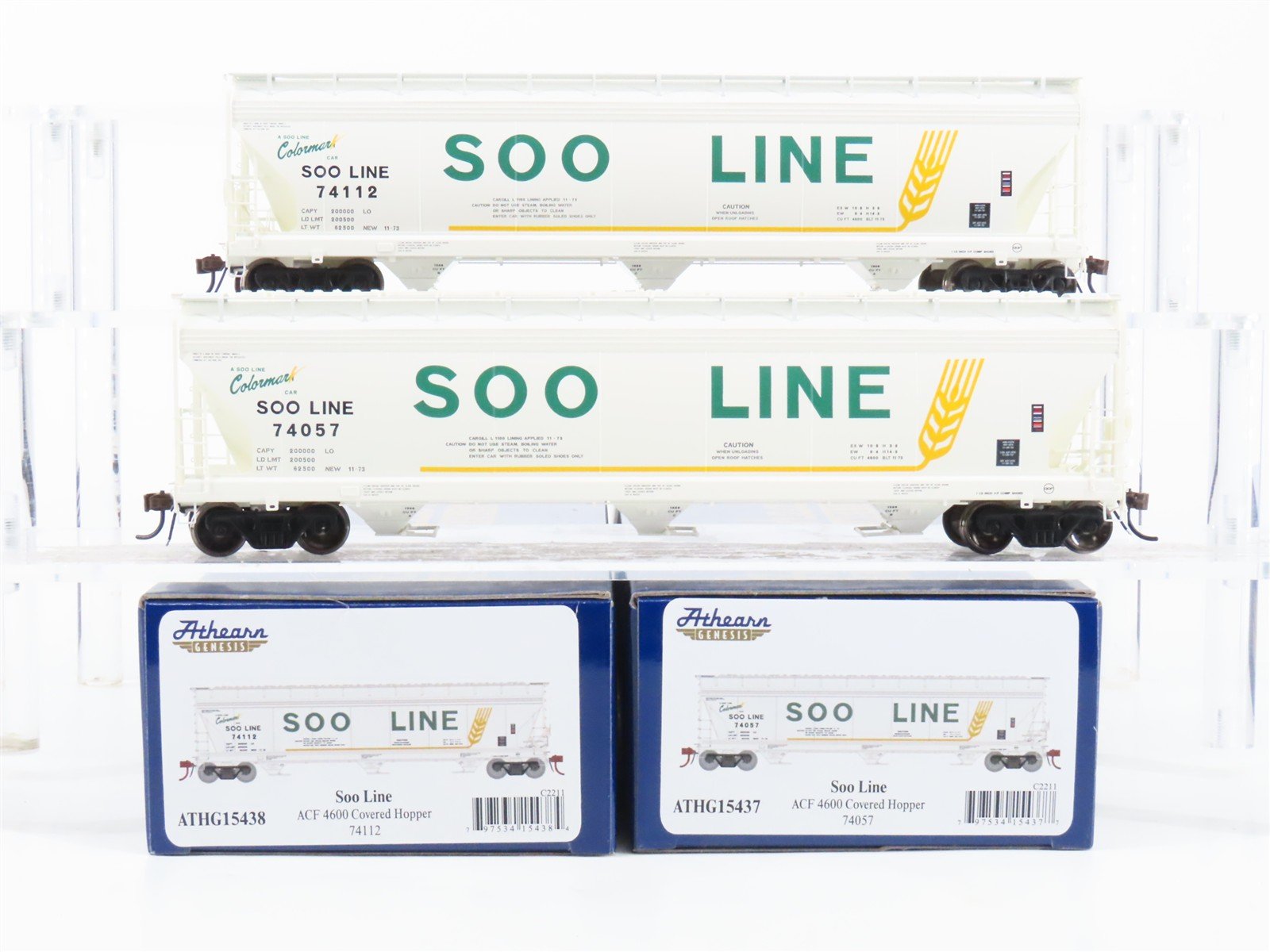 LOT of 2 HO Scale Athearn Genesis SOO Line 3-Bay Covered Hoppers