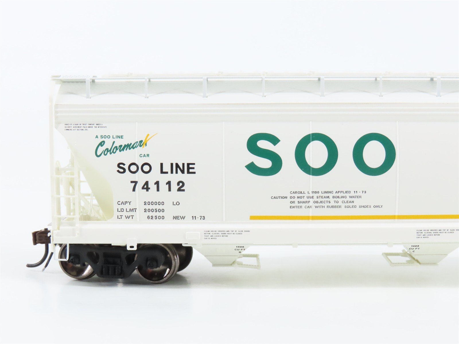LOT of 2 HO Scale Athearn Genesis SOO Line 3-Bay Covered Hoppers