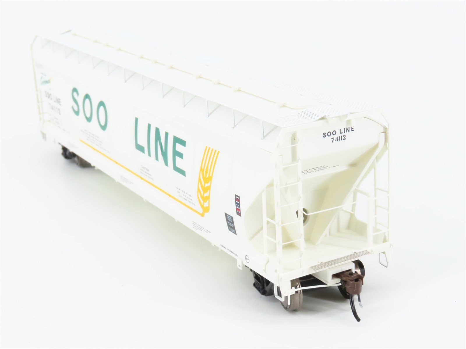 LOT of 2 HO Scale Athearn Genesis SOO Line 3-Bay Covered Hoppers