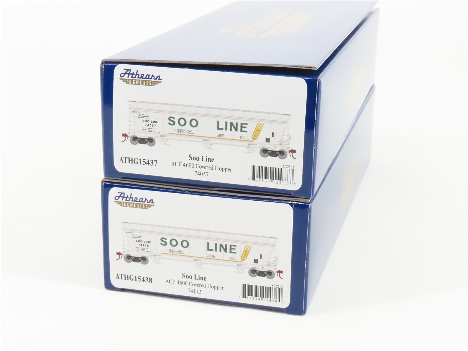 LOT of 2 HO Scale Athearn Genesis SOO Line 3-Bay Covered Hoppers