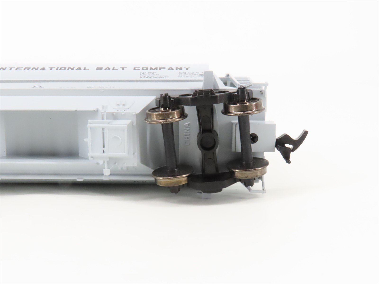 HO Scale Atlas 1939-2 SHPX Sterling Salt 3-Bay Cylindrical Hopper #61164