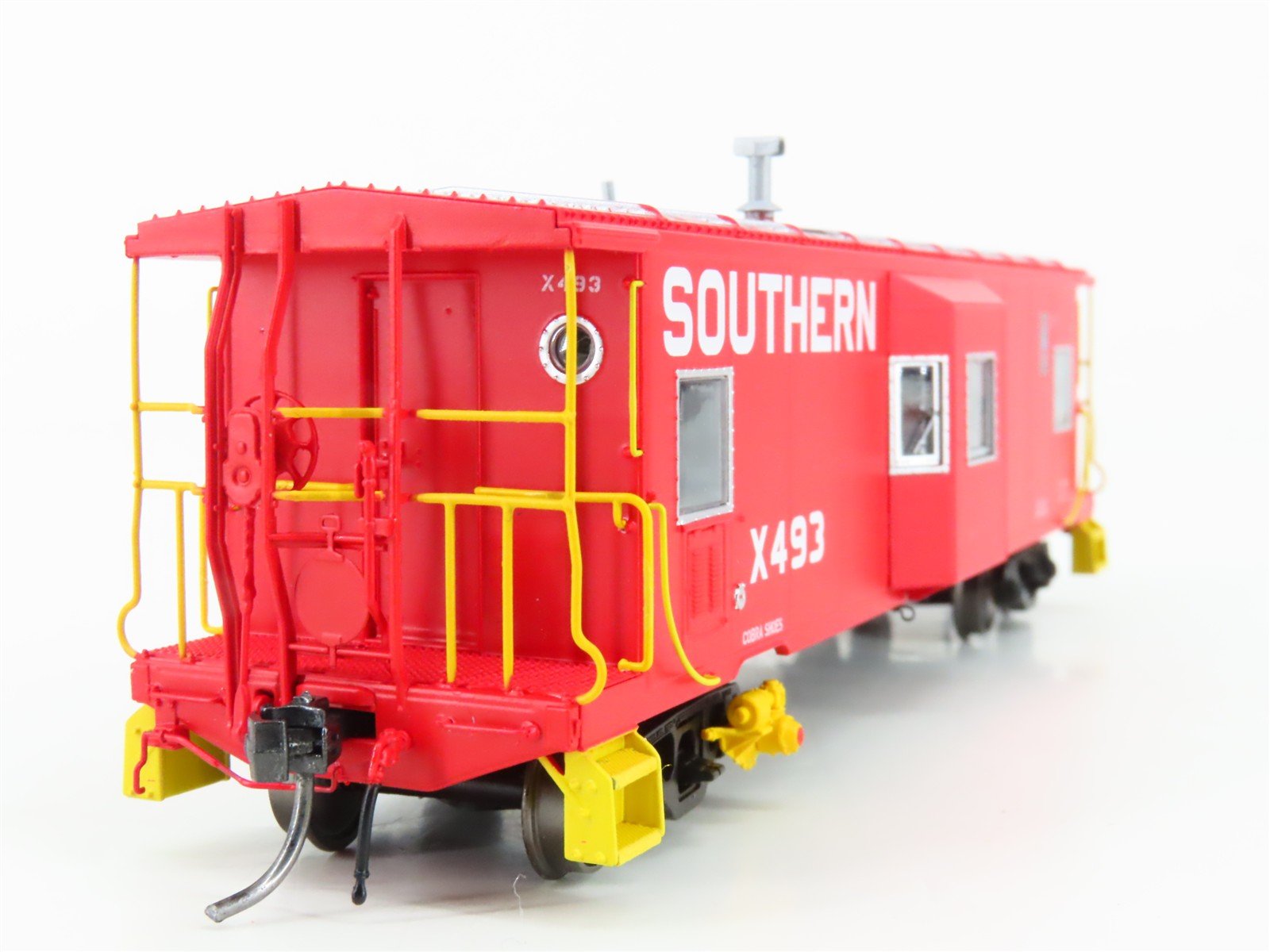 HO Scale Tangent 60610-02 SOU Southern Railway Bay Window Caboose #X493
