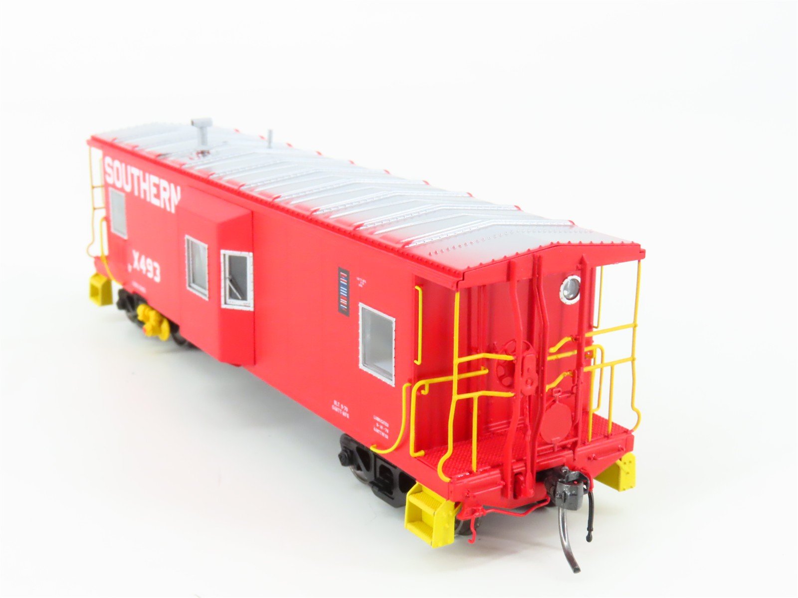 HO Scale Tangent 60610-02 SOU Southern Railway Bay Window Caboose #X493