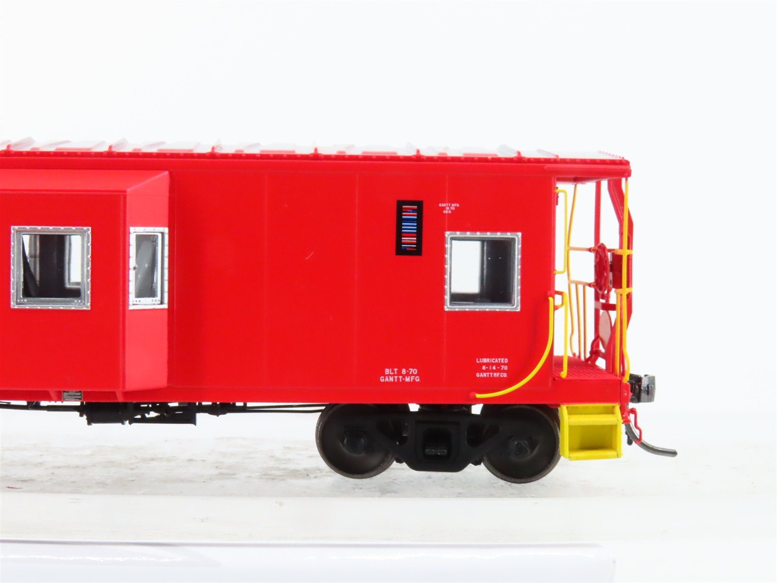 HO Scale Tangent 60610-01 SOU Southern Railway Bay Window Caboose #X486